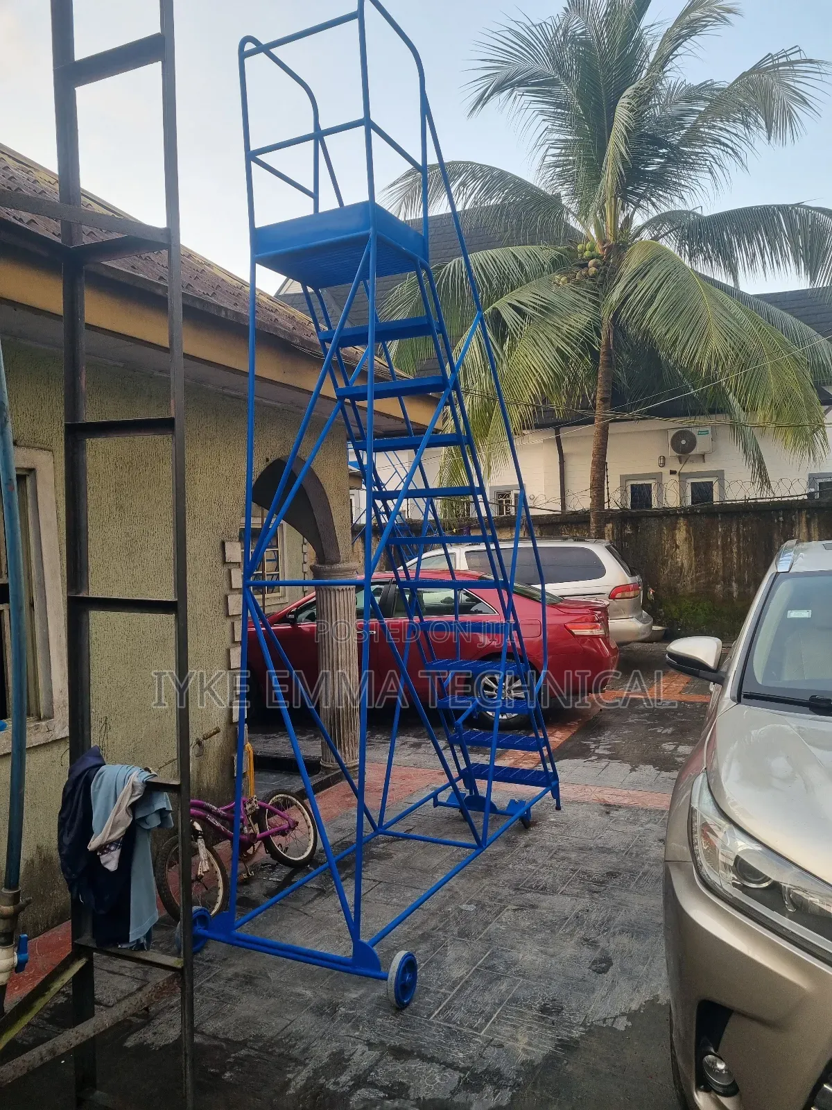 Industrial Carbon Steel Heavy Duty Warehouse Ladder