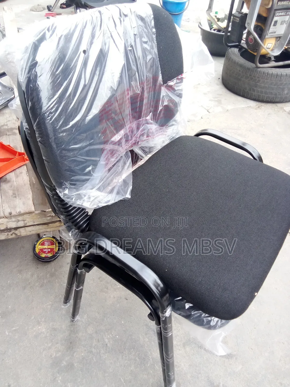 S16 Visitors Chair
