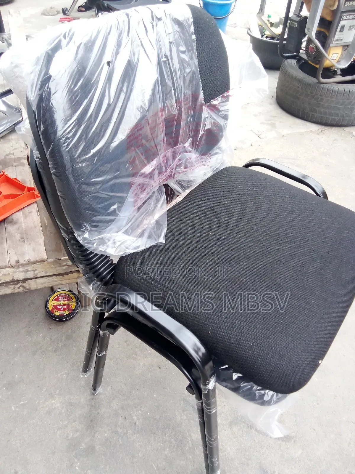 S16 Visitors Chair