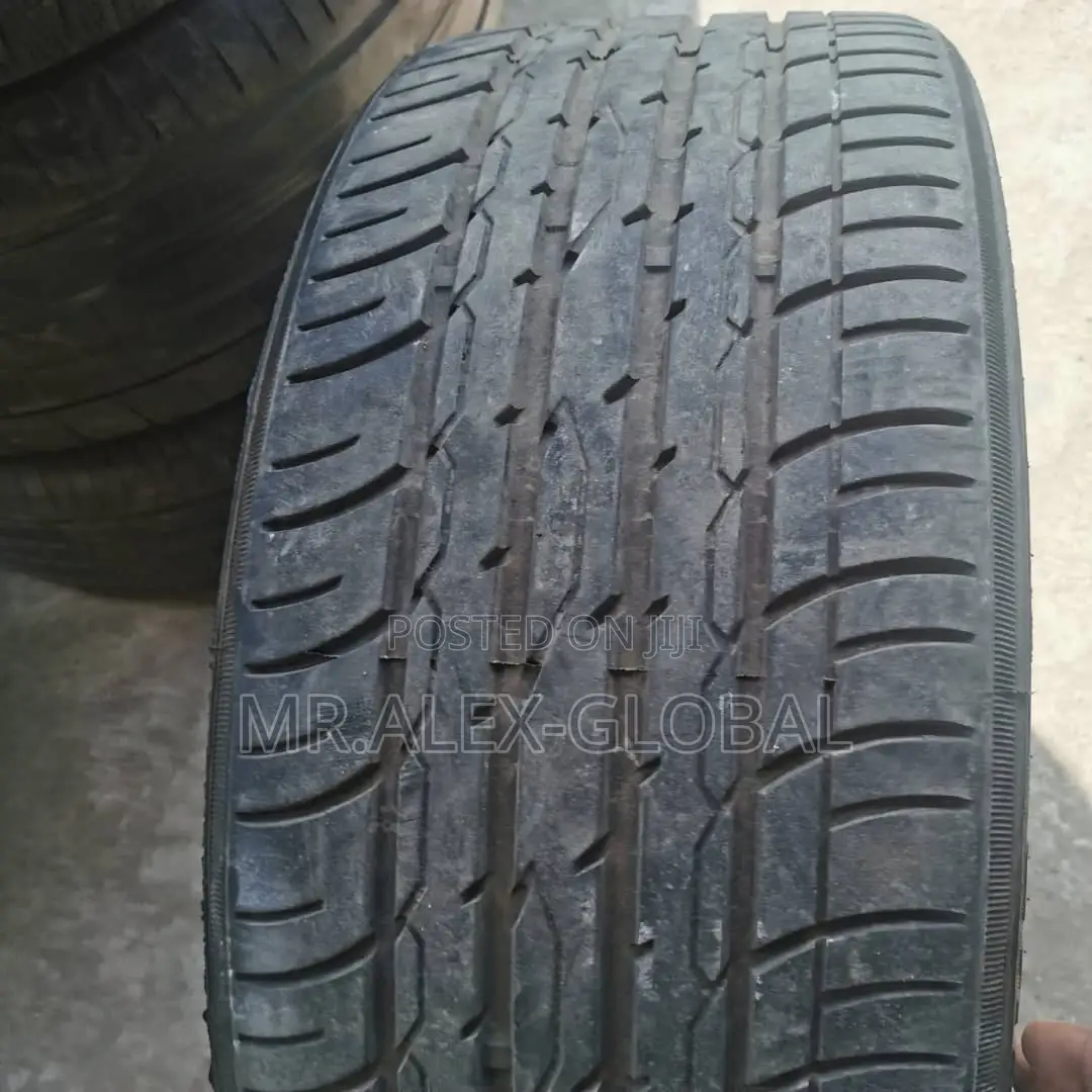 265/35/22 Tires