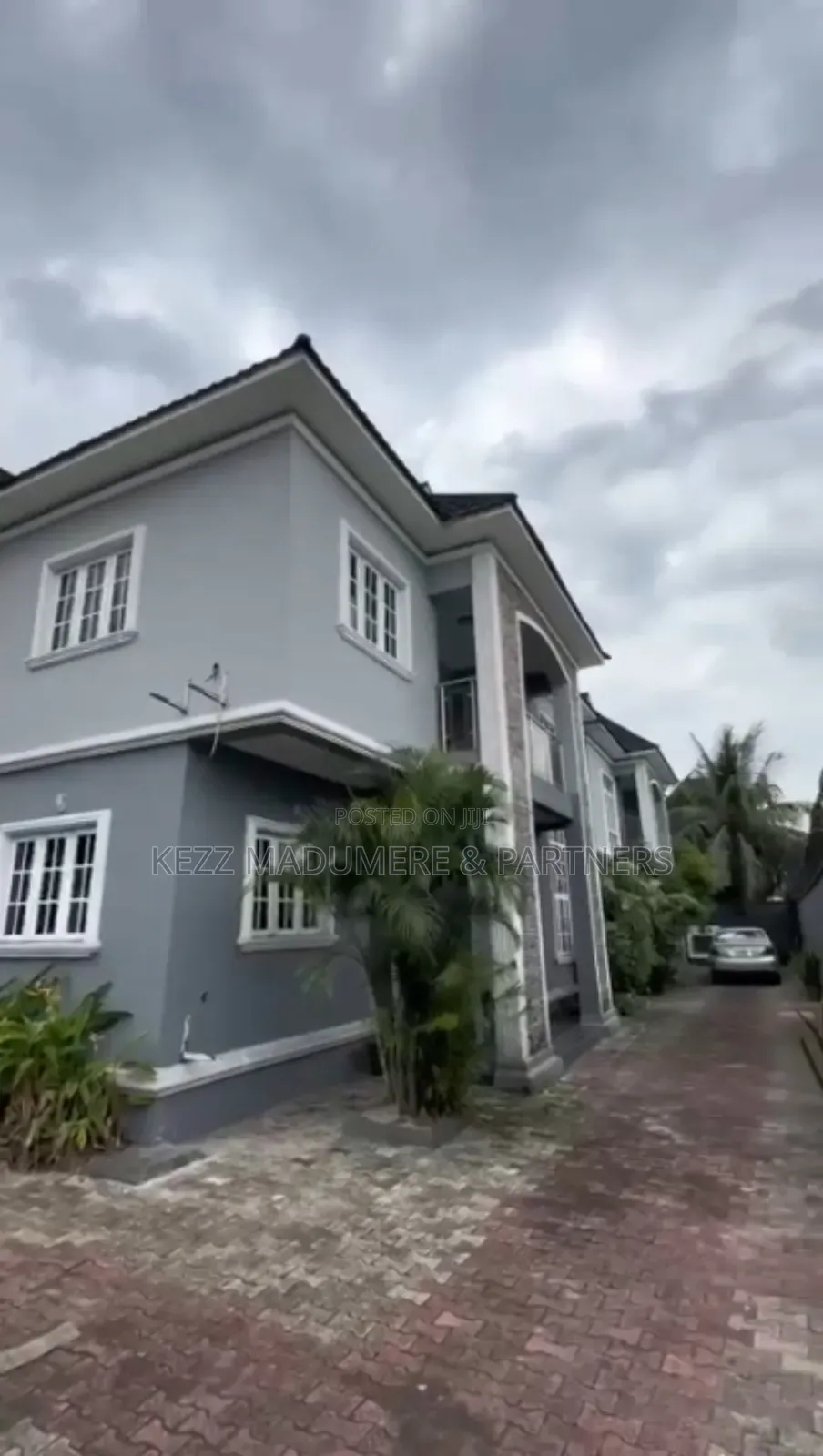 8bdrm Duplex in Dr Peter Odili , for sale