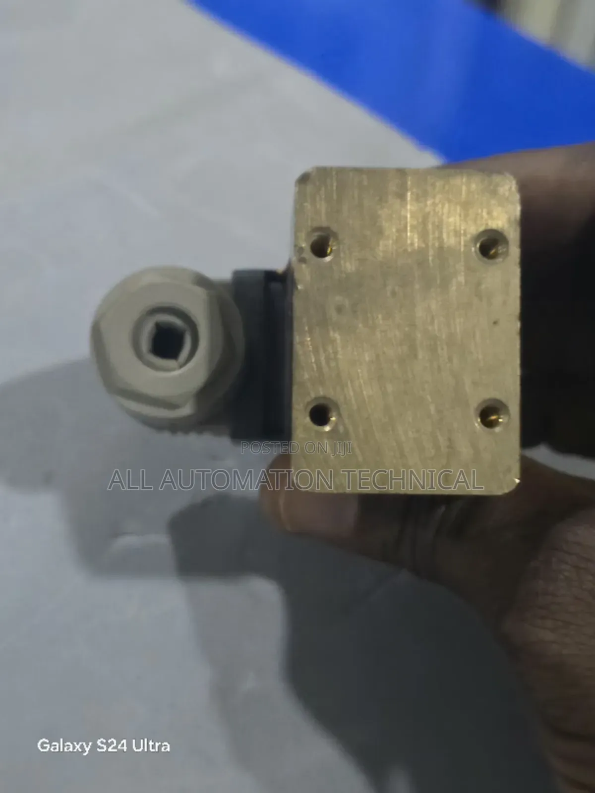 Burkert Electromagnetic Valve | 057095 | 220vac