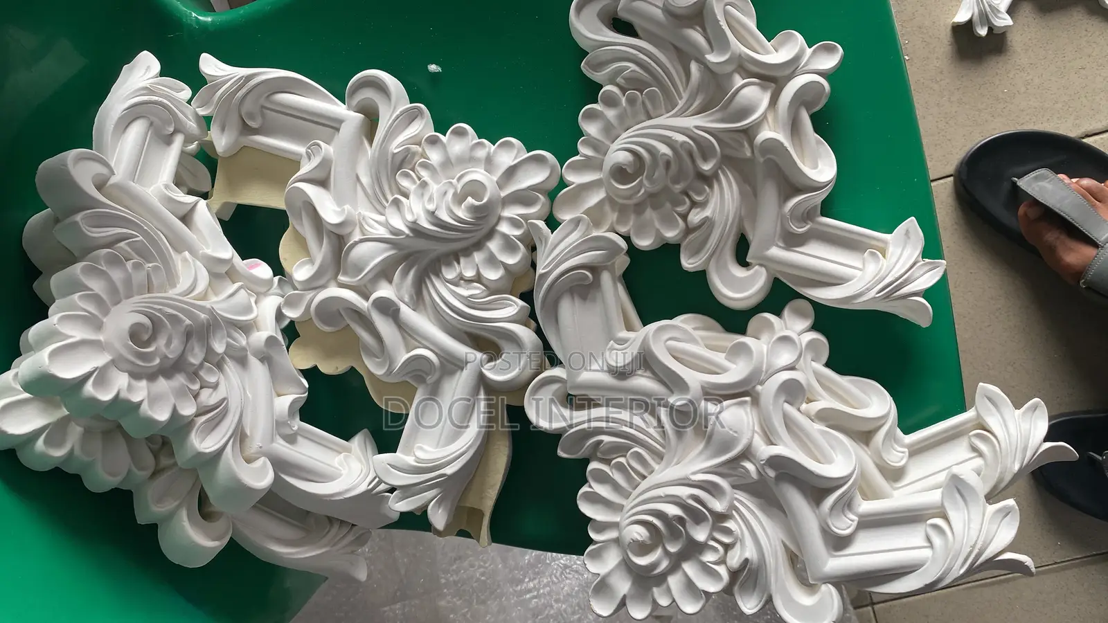 Cornice Edge or Cornice Head