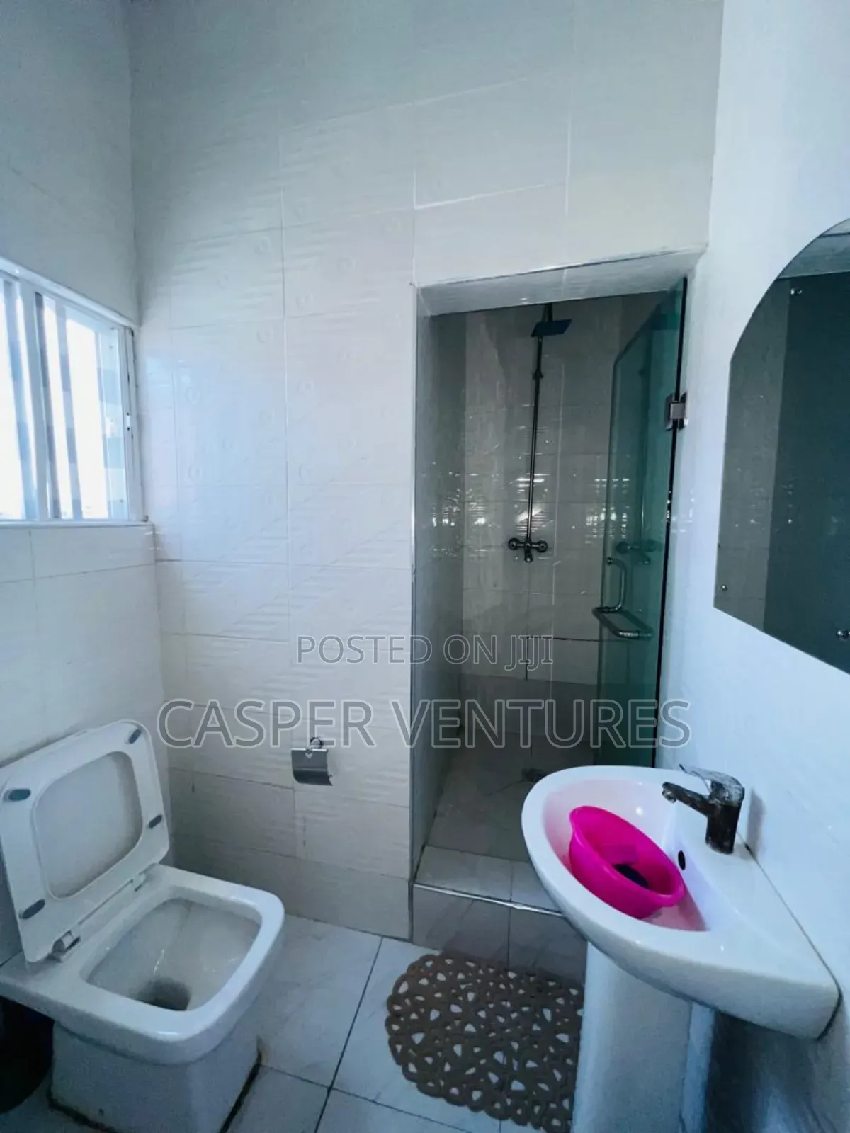 Furnished 3bdrm Apartment in By Prime Waters, Ikate for rent