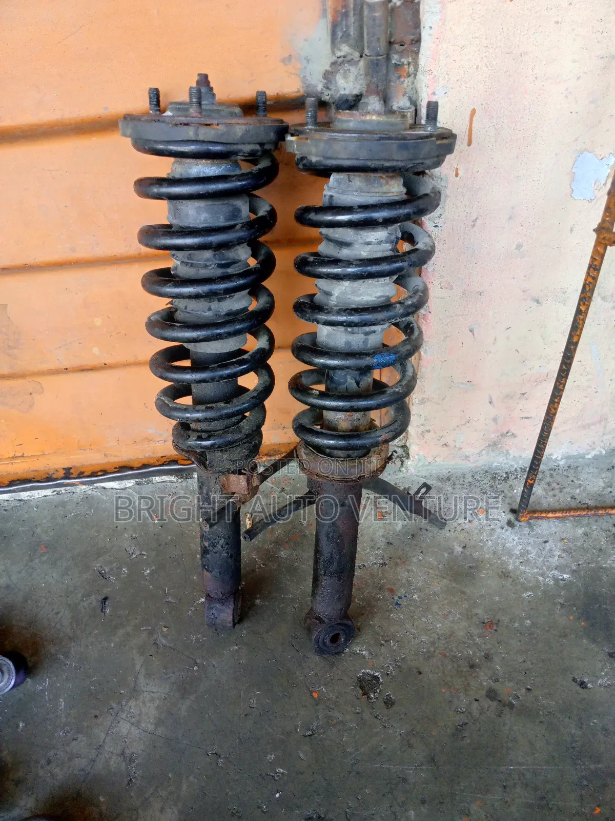 Front Shocks for Kia Sorento 2005 Model