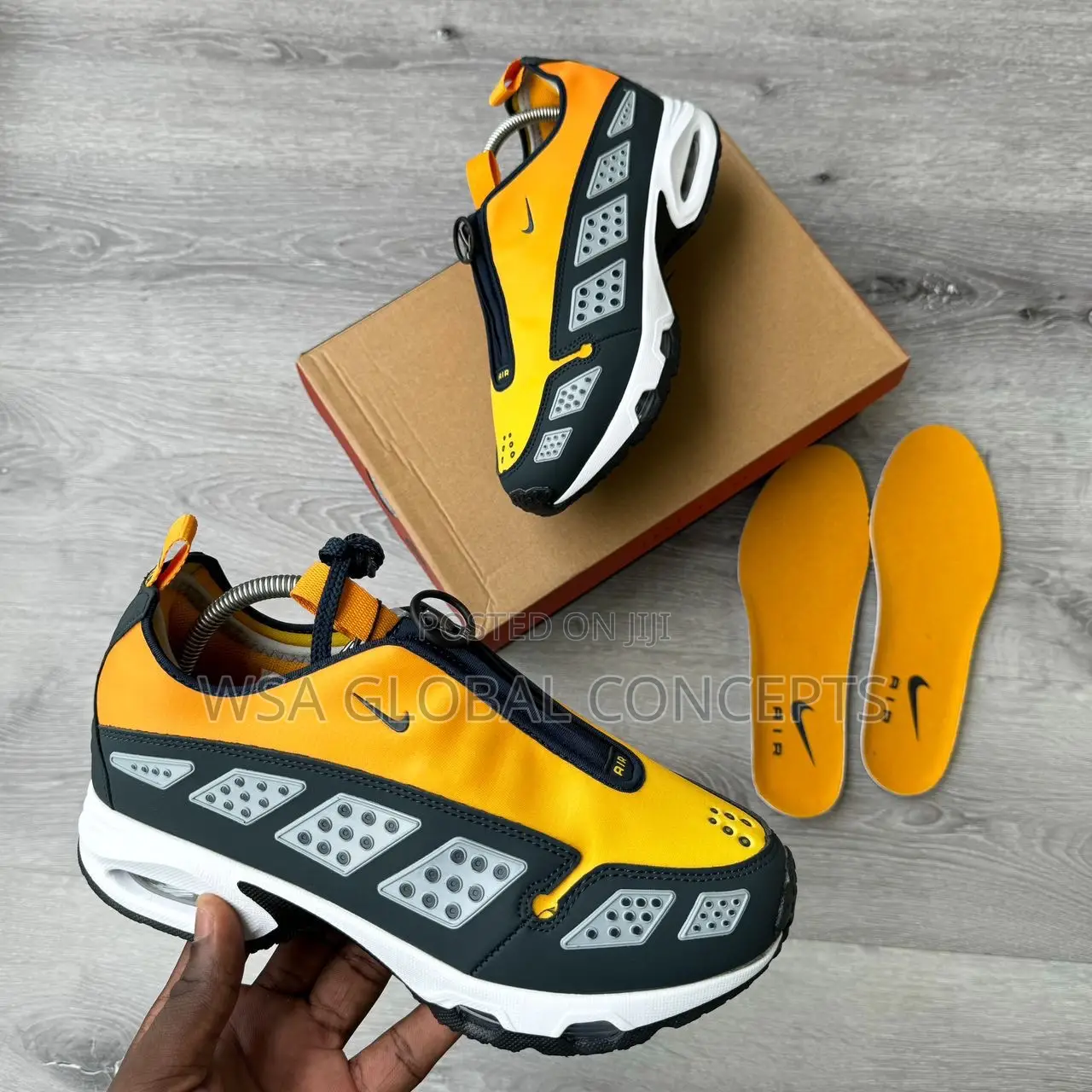 Nike Air Max SNDR Canyon Gold