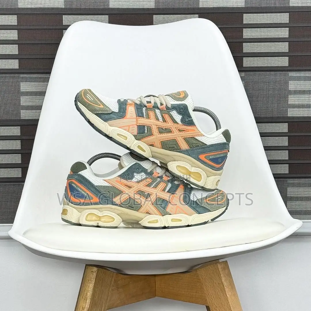 Asics Gel Nimbus 9 Cream Feather Grey