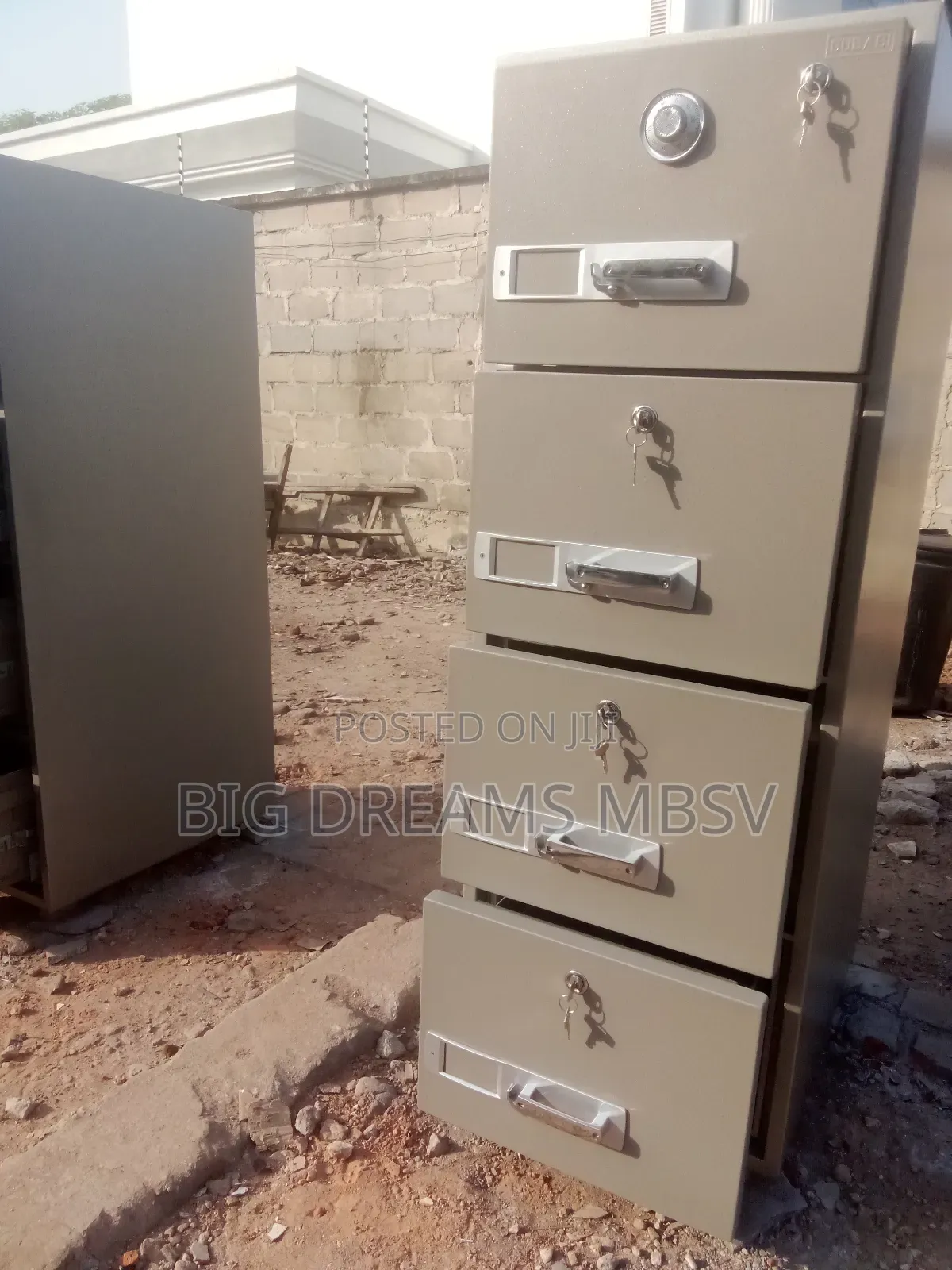 Gubabi And Ultimate 4door Fireproof Safe