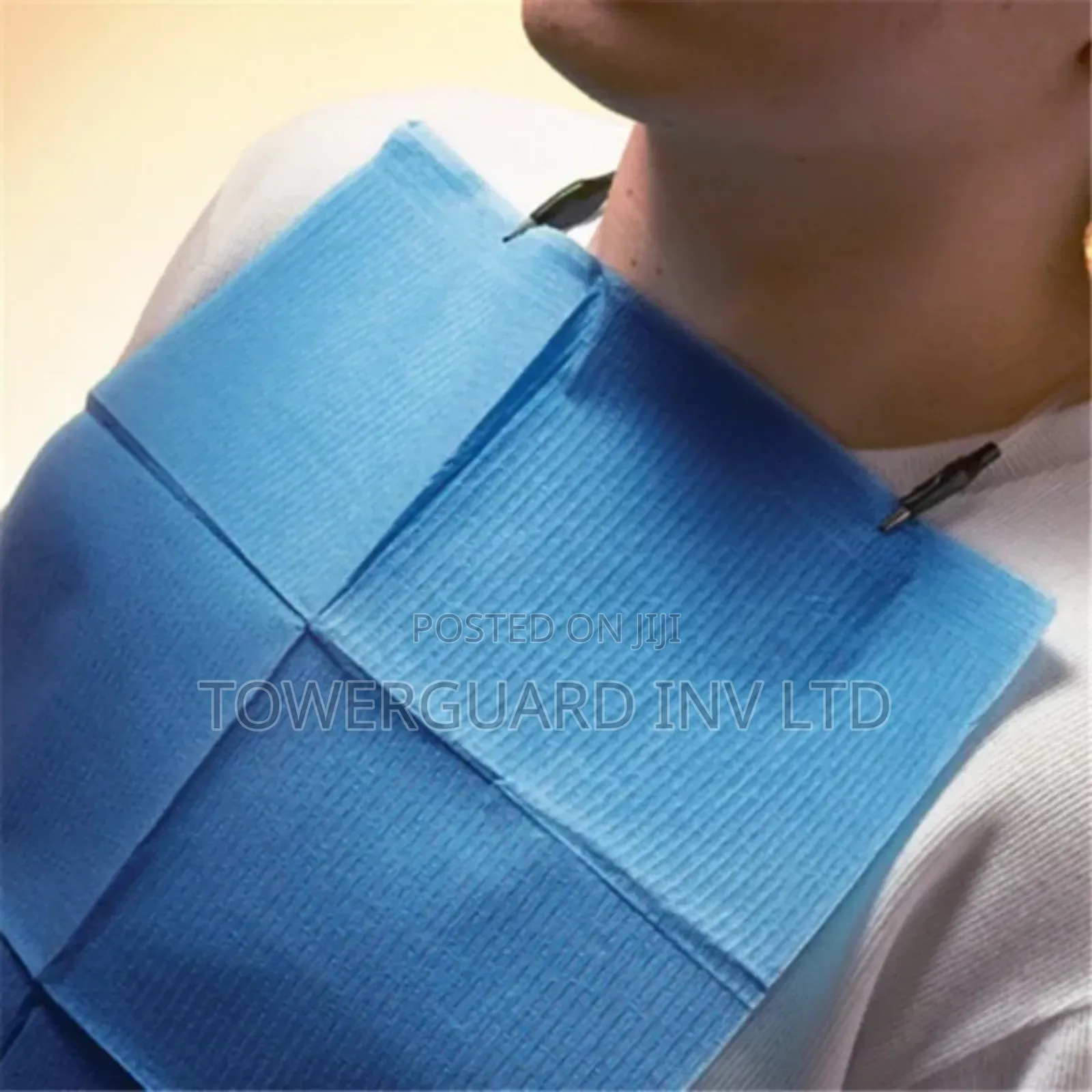 Dental Bibs (100pcs)