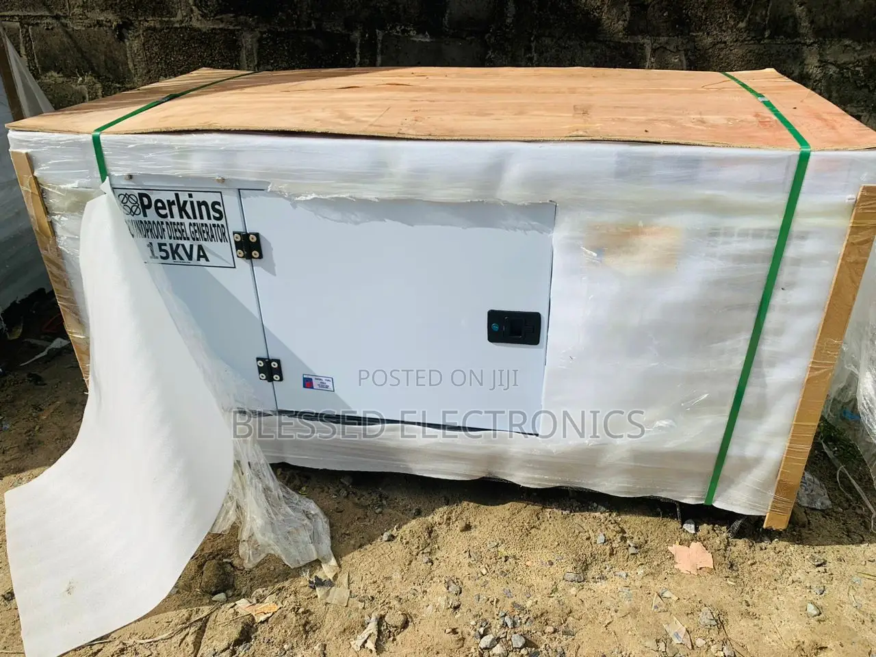 Perkins 15 Kva Diesel Generator Soundproof 100% Copper Wire