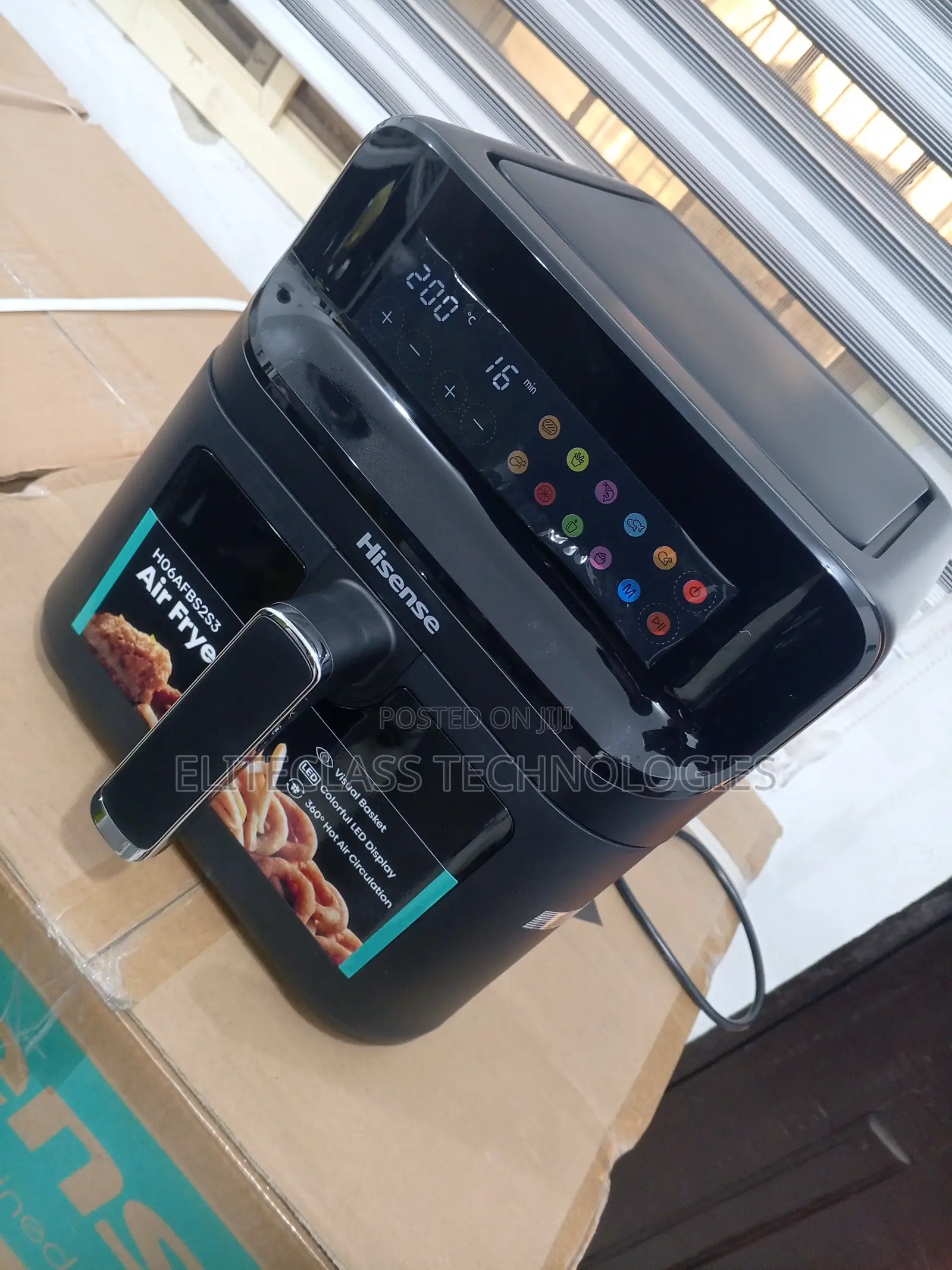 Crispy Goodness Hisense H06AFBS2S3 6.7L Air Fryer