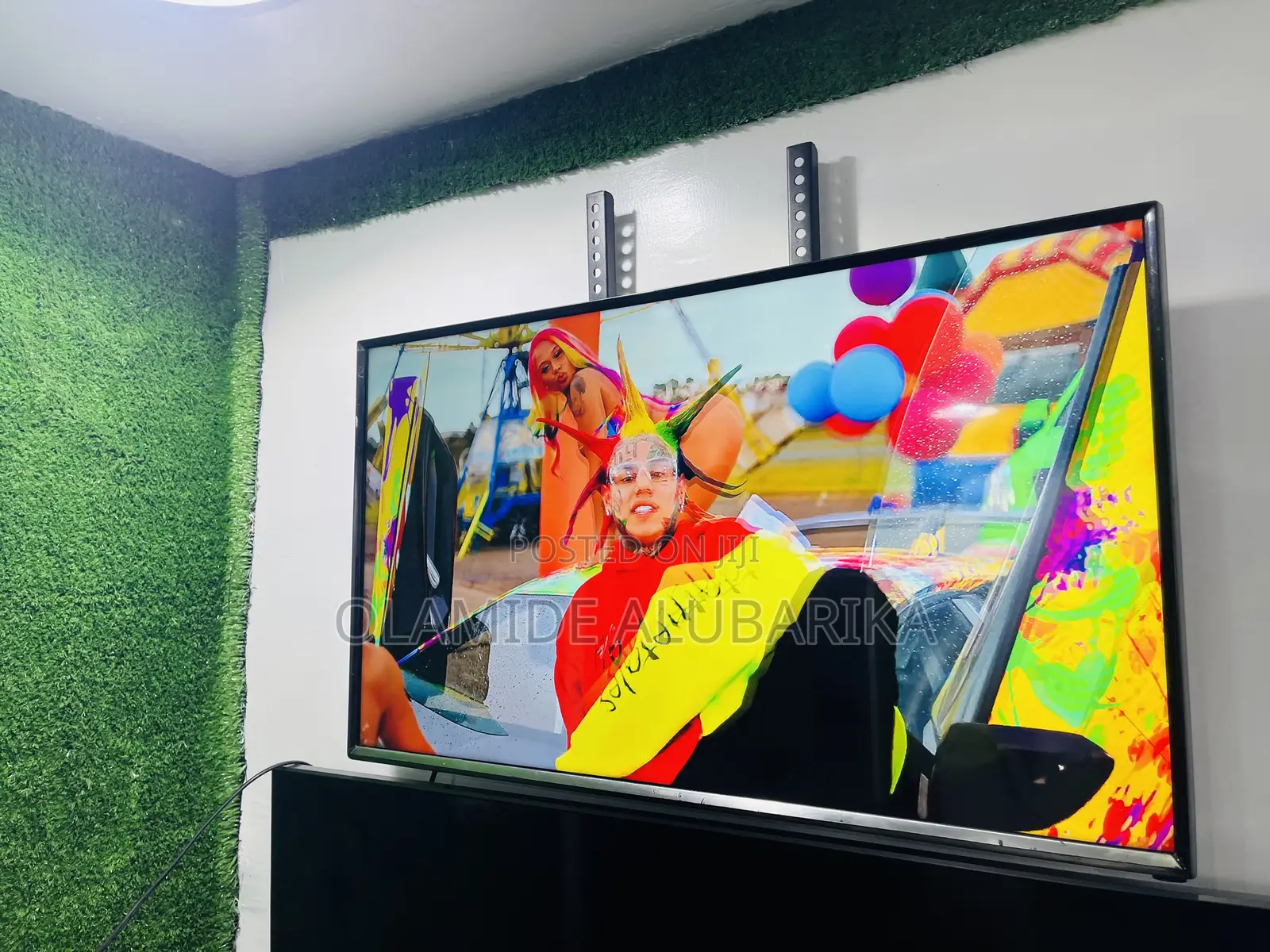 SAMSUNG 32-Inch Smart Tv Bluetooth Full Smart Apps