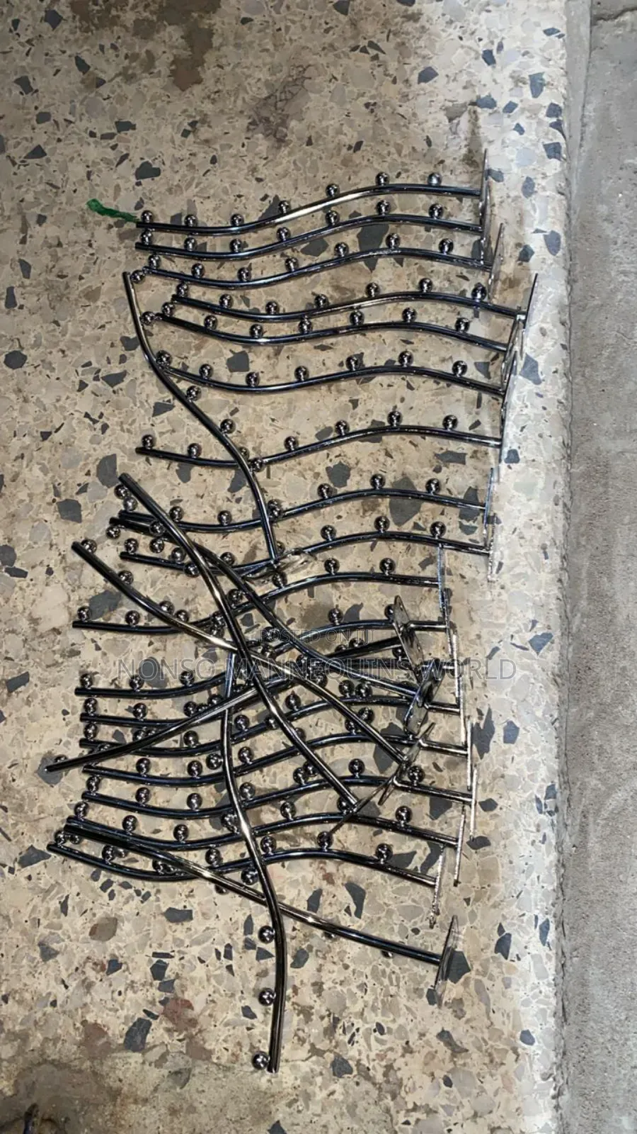 7 Pins Wall Hangers