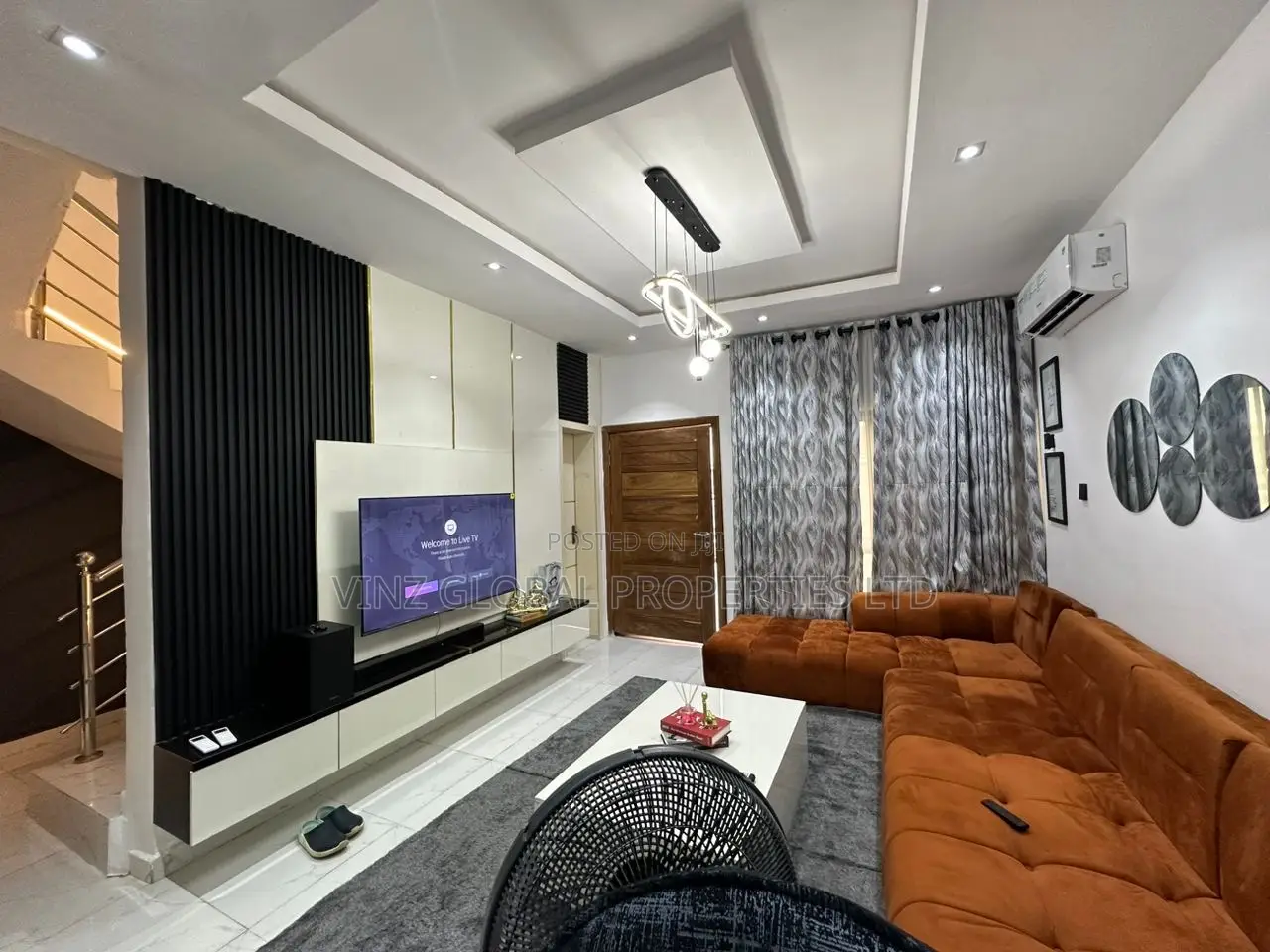 Cozy 2 Bedroom Terrace Duplex With Ps5 and Swimming Pool