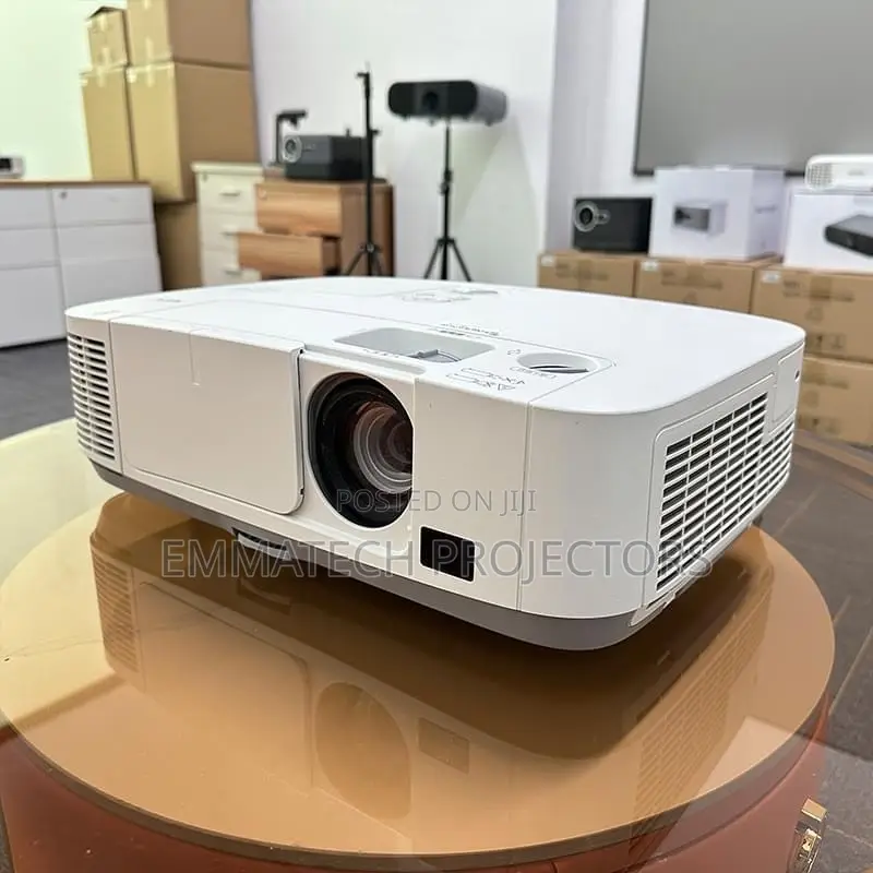 Brand New Nec Projector For Cinema ,Presentations , Classroo