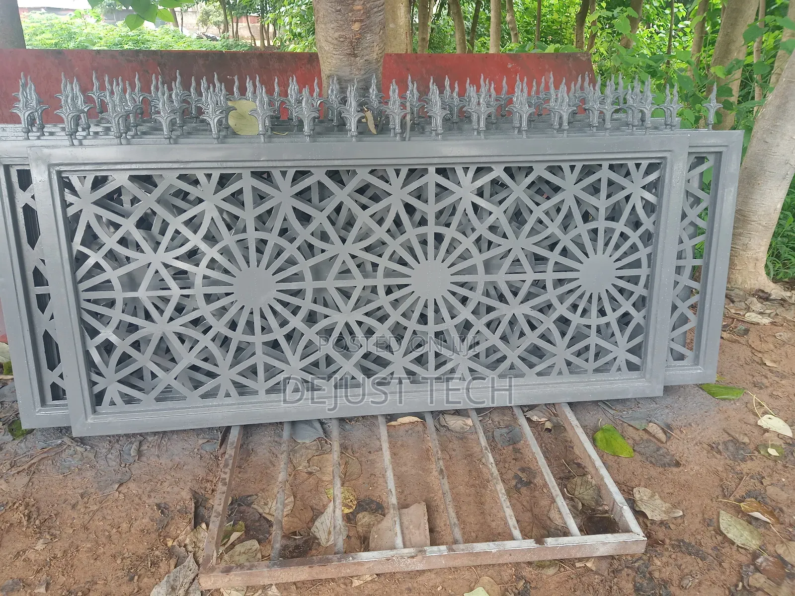 Fence Rail and Barrier