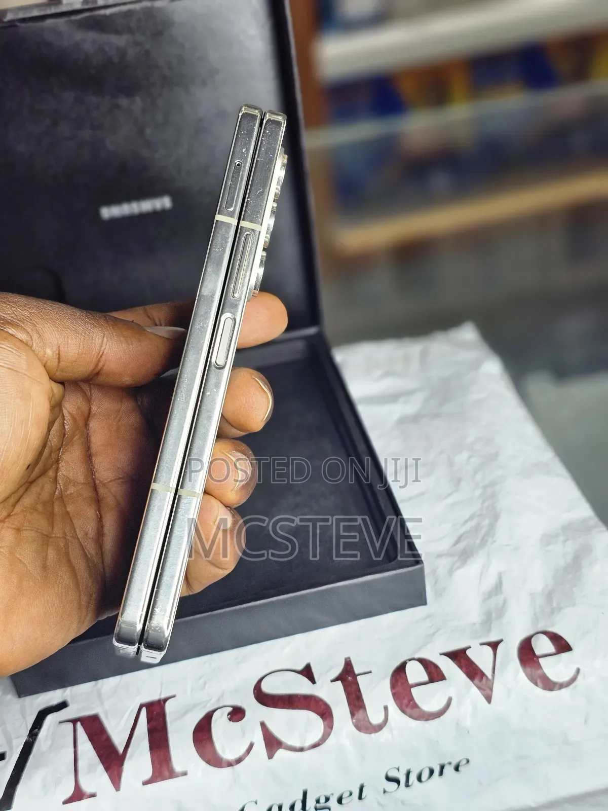 New Samsung Galaxy Z Fold 5 256 GB Gold