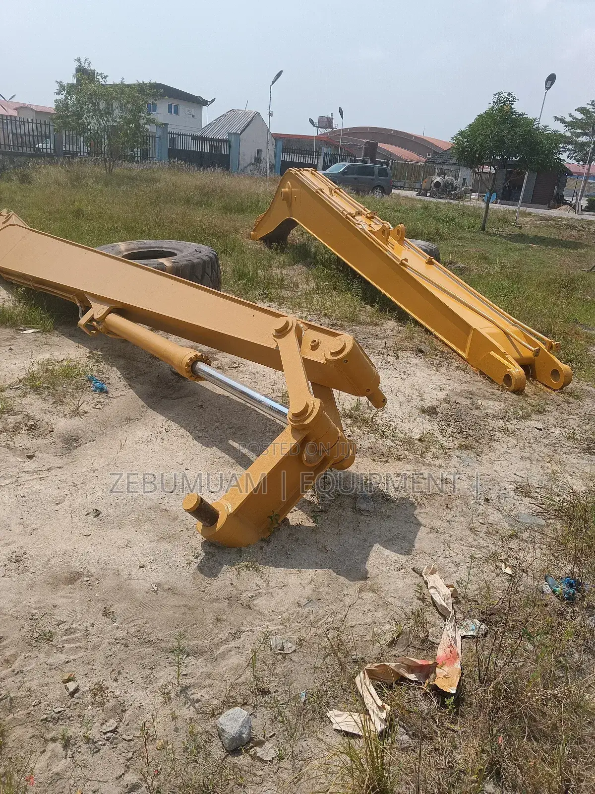 Caterpillar Long Boom. 35m Naira
