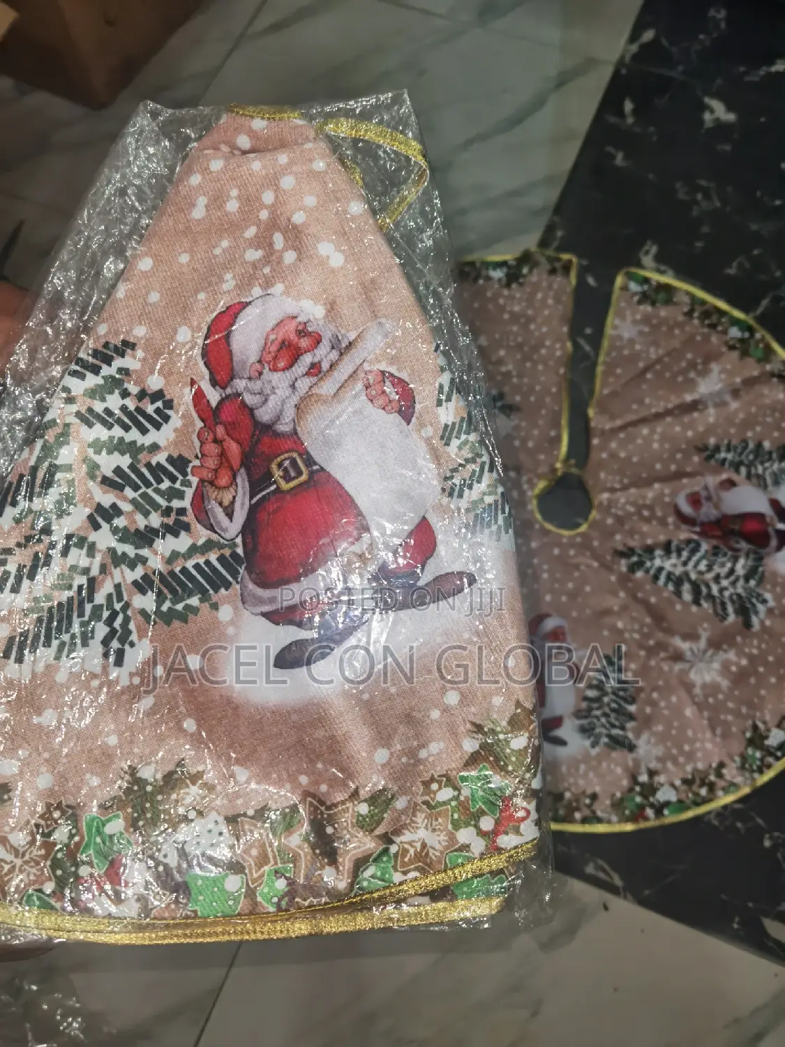 Christmas Tree Skirt (Nude Fabric Design)