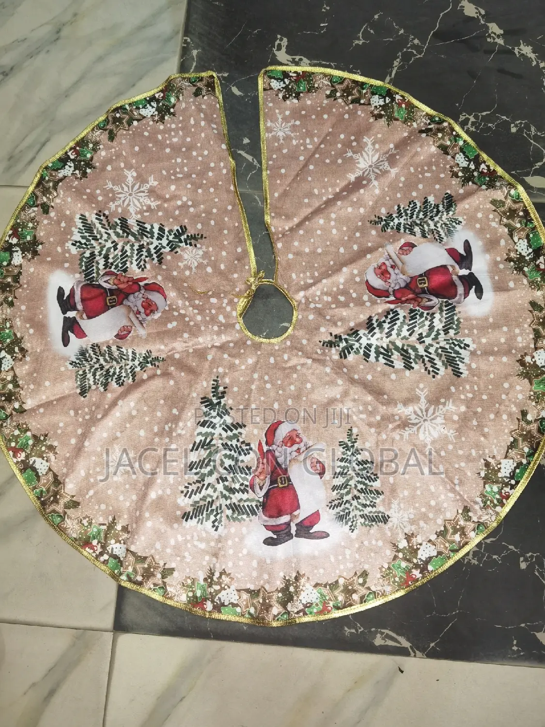 Christmas Tree Skirt (Nude Fabric Design)