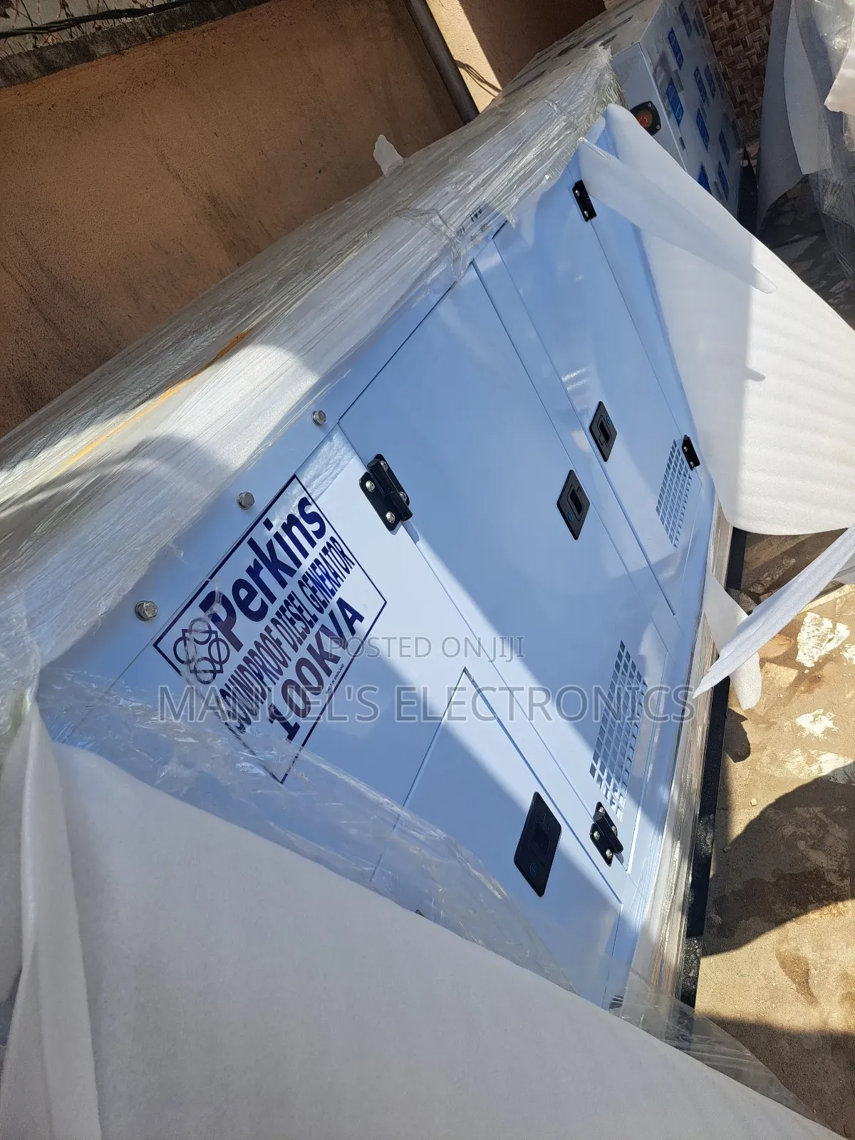England Perkins Diesel Soundproof Generator Sp100kva