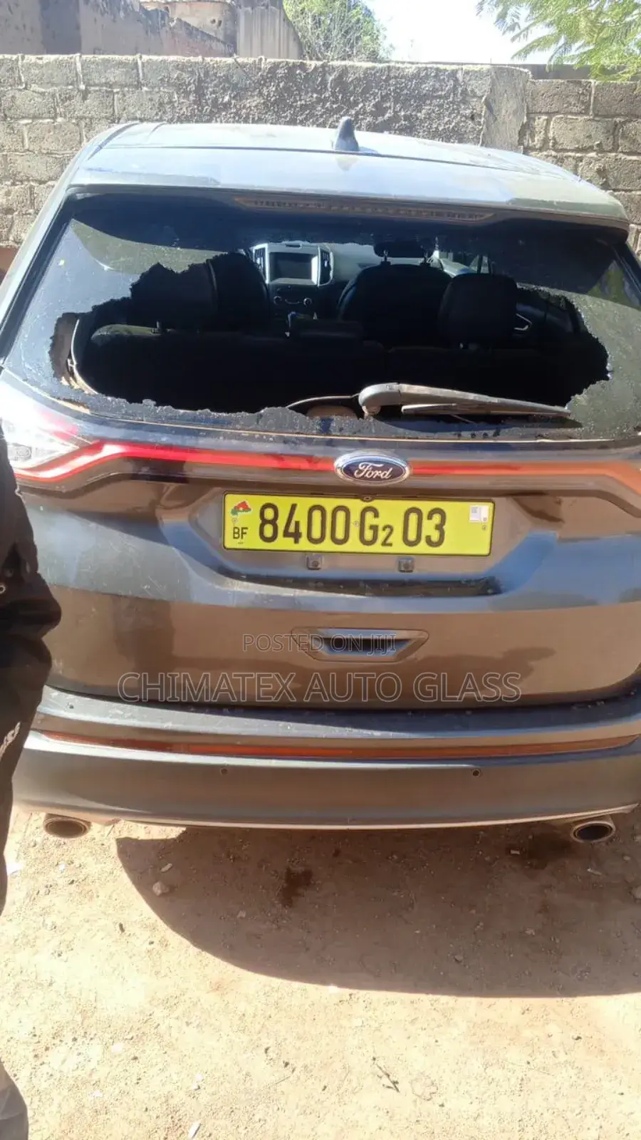 Ford Edge 2018 Back Glass Available We Deliver and Fix