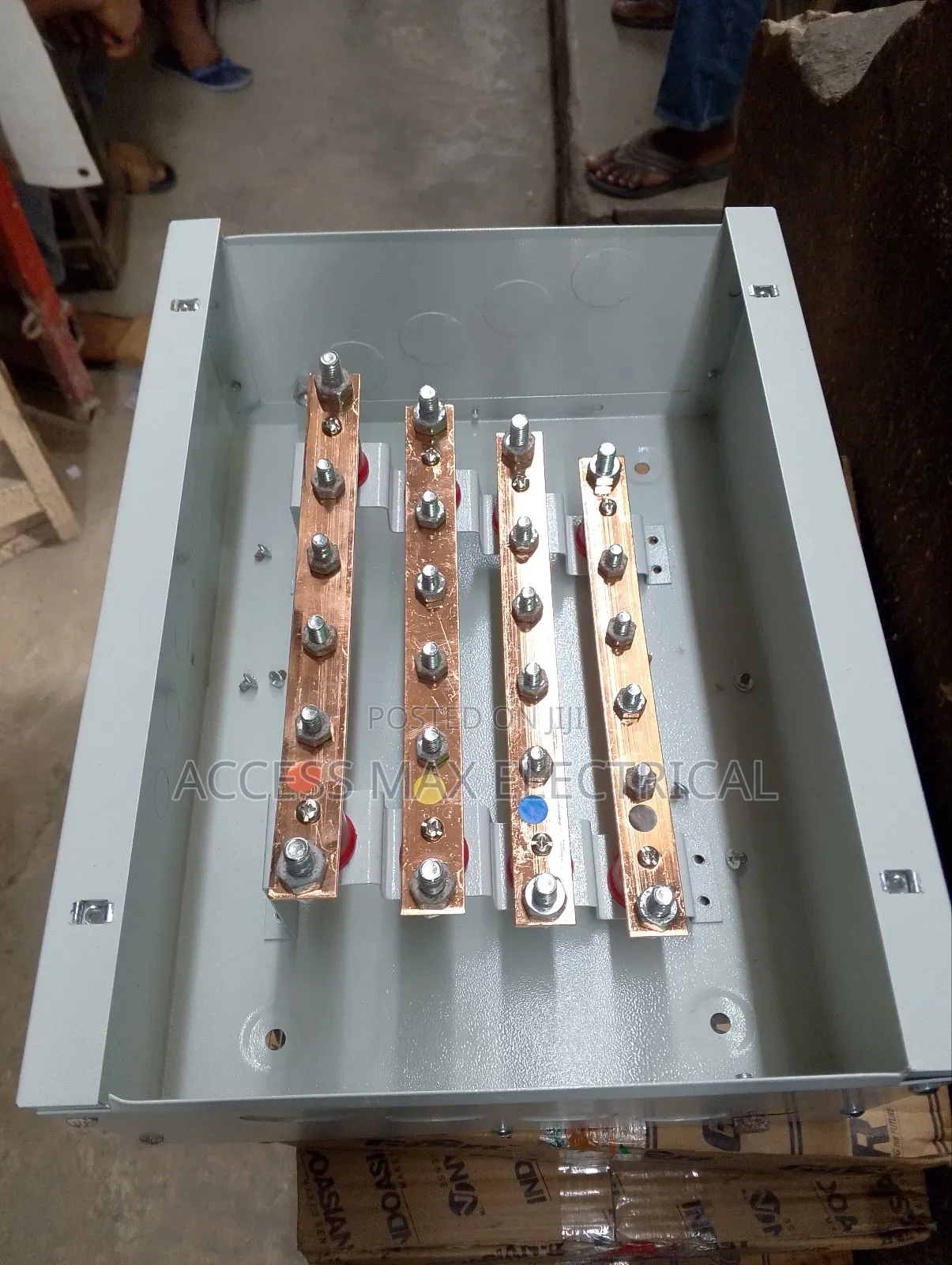 200amps H.P.L Bus Bar