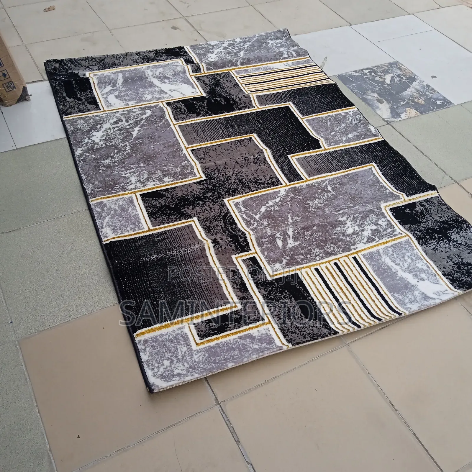 Turkey 4 by 6 Center Rug