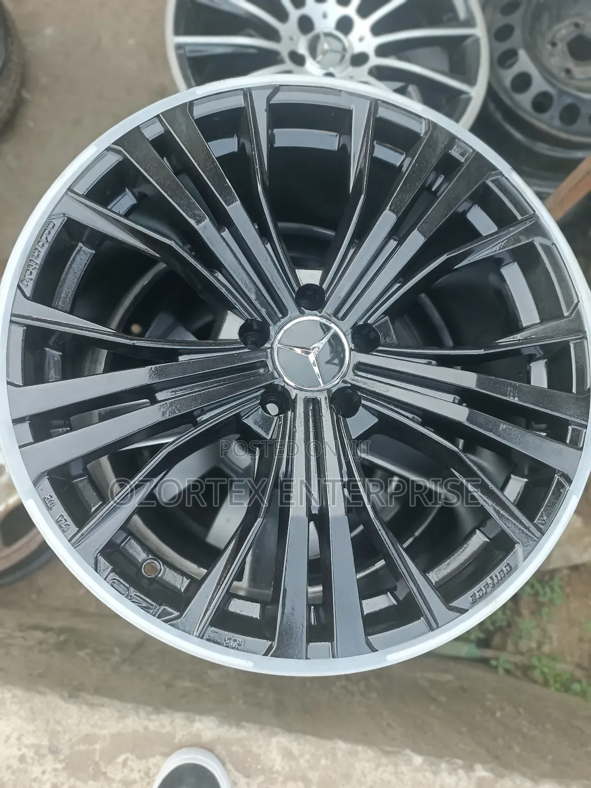 Black Rim for Mercedes Benz