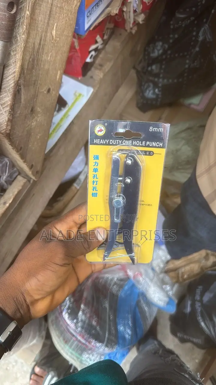 Hole Punch Set With Countersink Dril