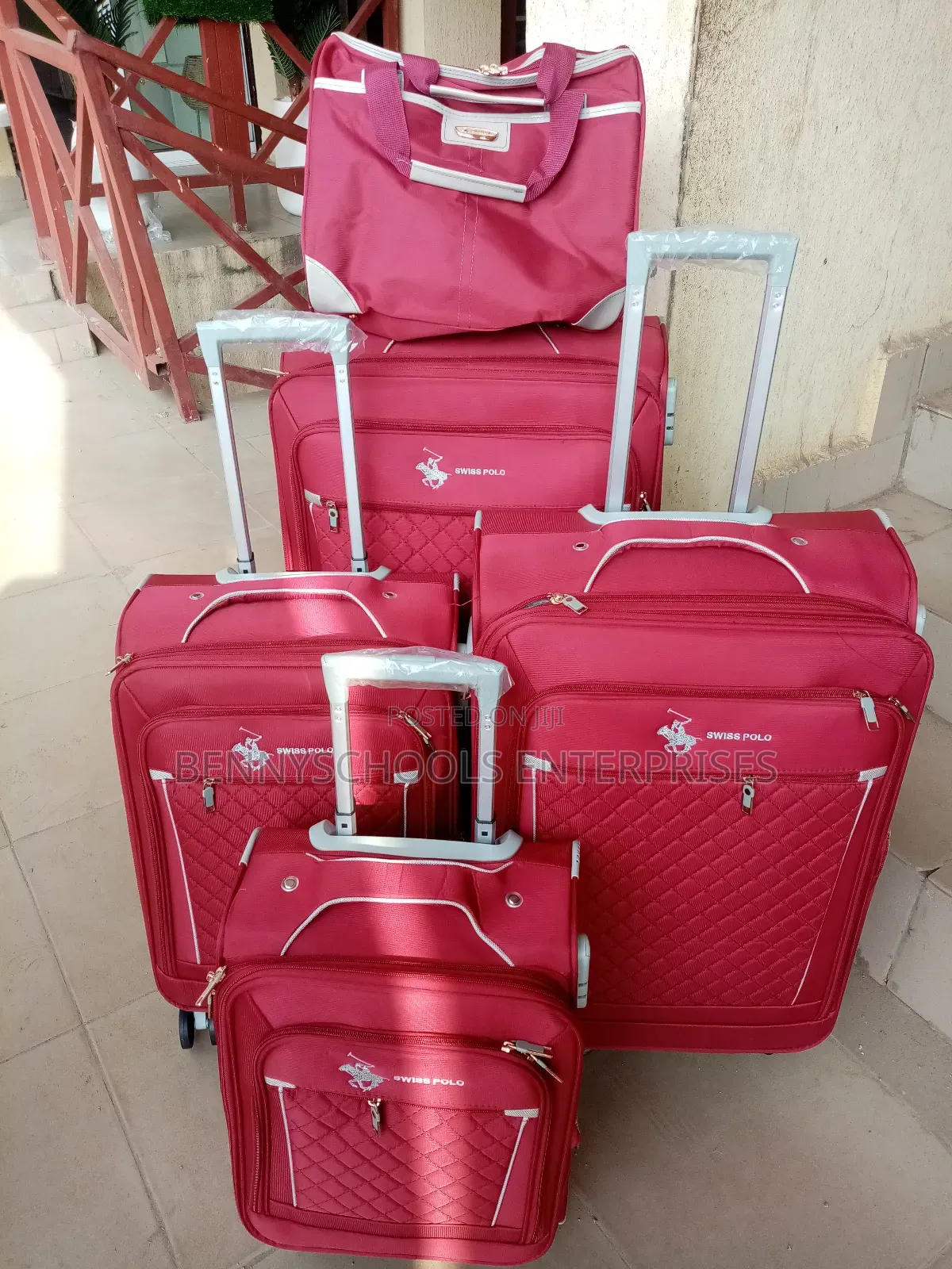 Swiss Polo Red Set Travelling Luggage Boxes