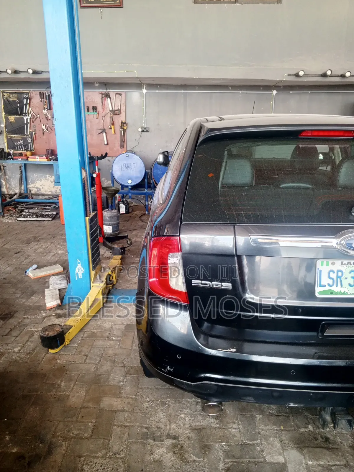 Ford Edge 2010 Front Windscreen