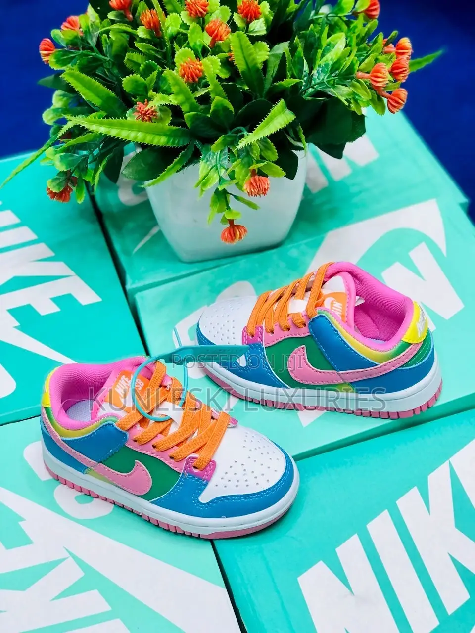 Original Nike SB Dunk Low Sneakers for Kids