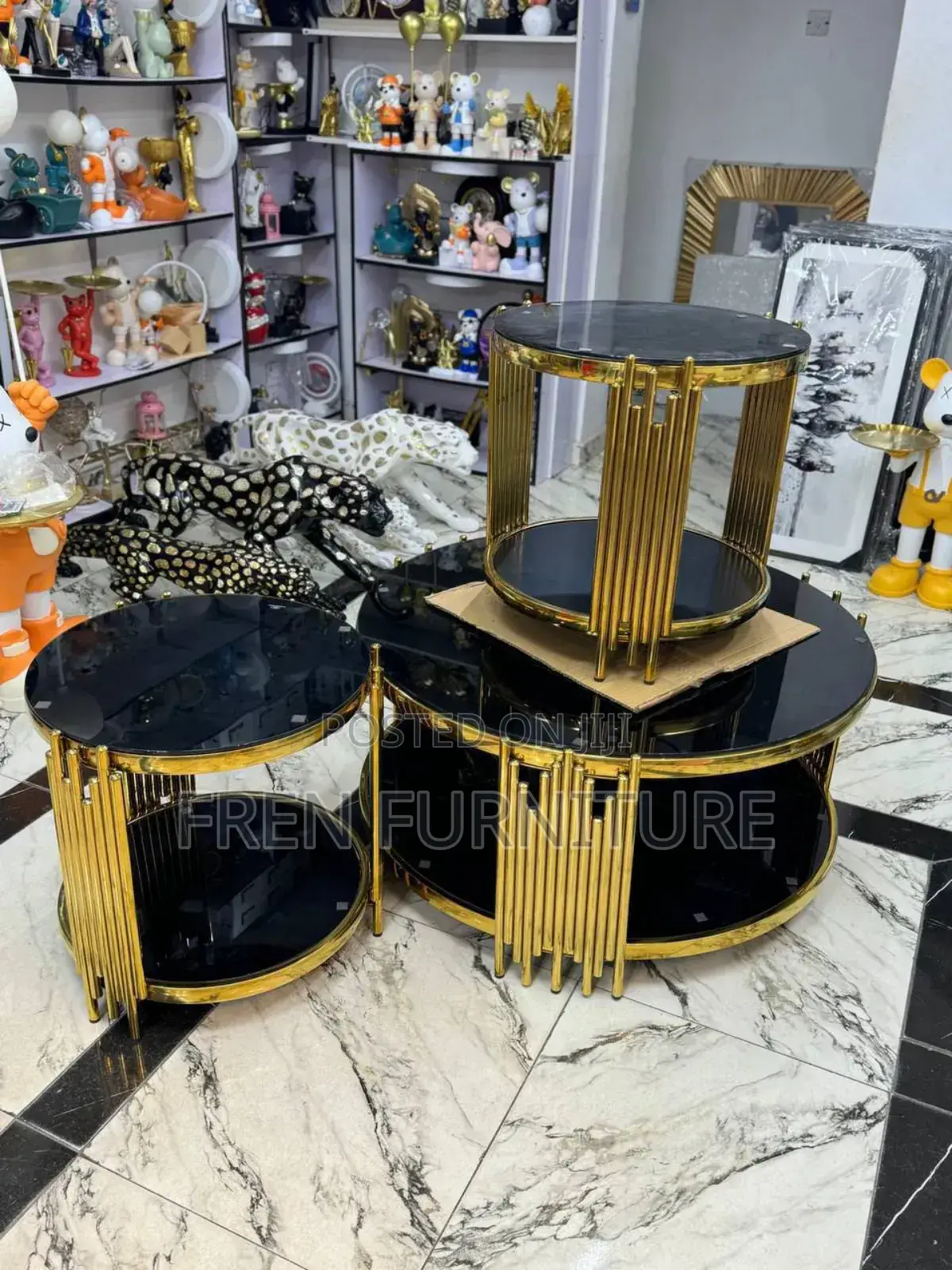 Imported Luxury Quality Centre Table With Tamper Glass Top