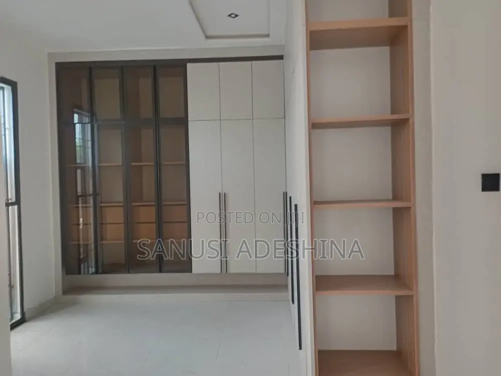 7bdrm Duplex in Gwarimpa Estate By, Gwarinpa for sale