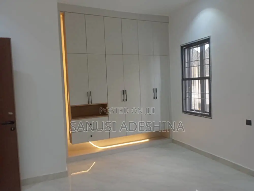 7bdrm Duplex in Gwarimpa Estate By, Gwarinpa for sale