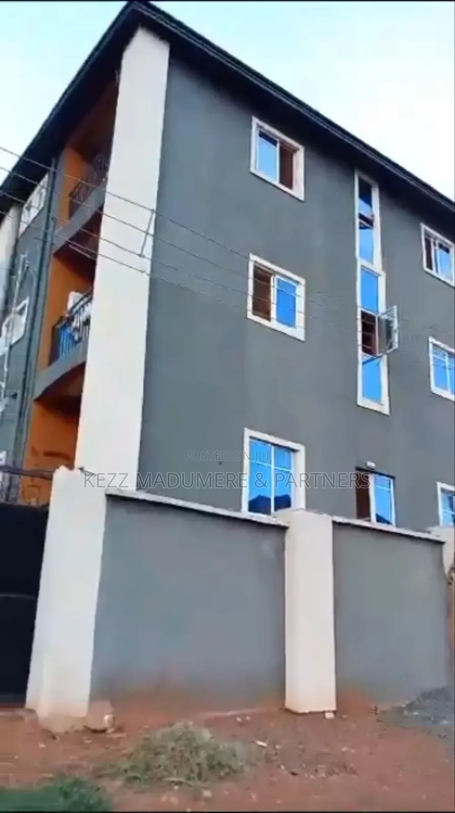 For Sale: 30 Rooms Hostel,At Off Lomalinda Est, Enugu State