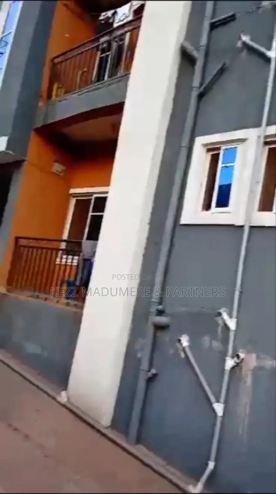 For Sale: 30 Rooms Hostel,At Off Lomalinda Est, Enugu State