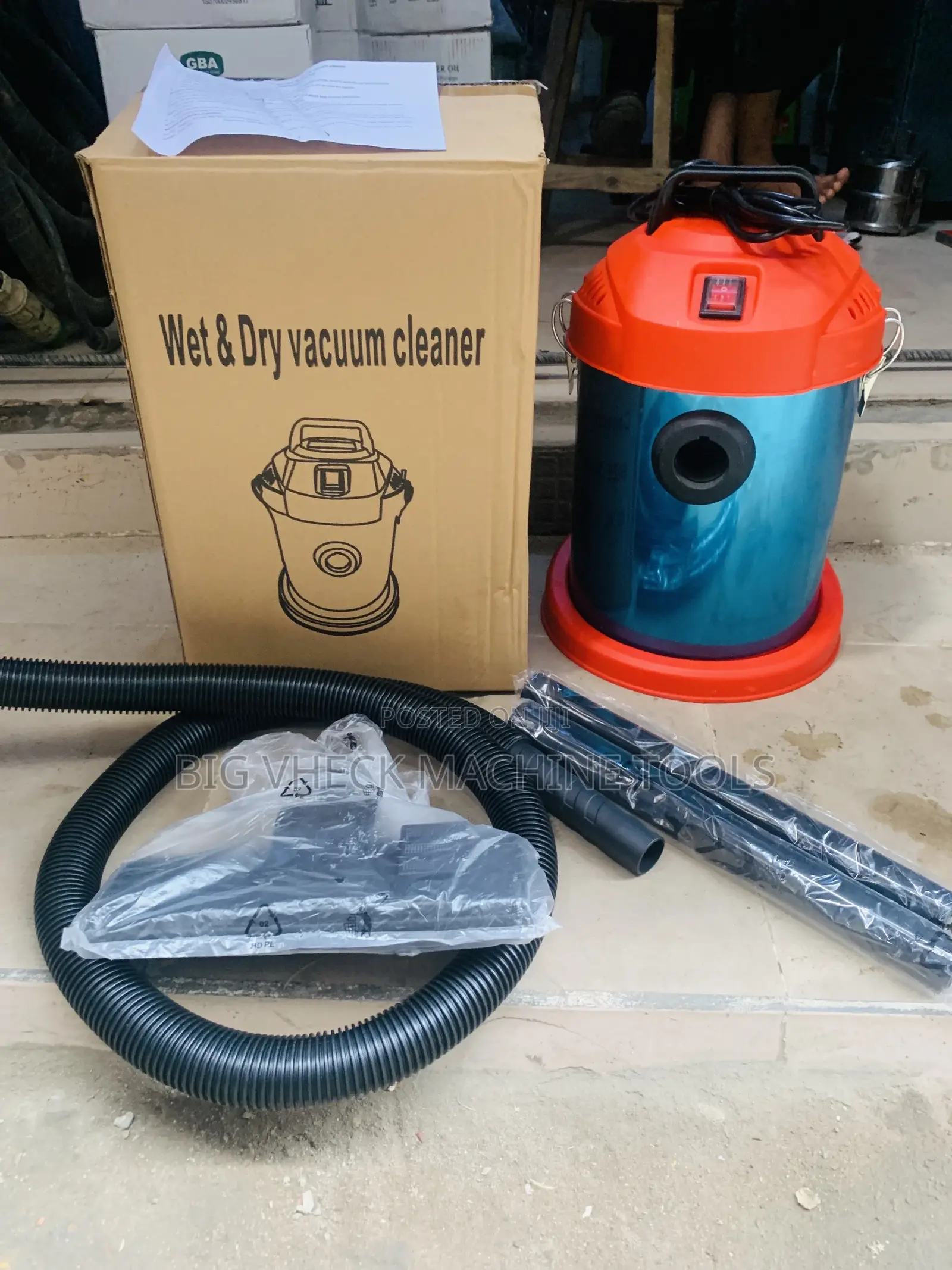 Wet and Dry Vacuum Cleaner