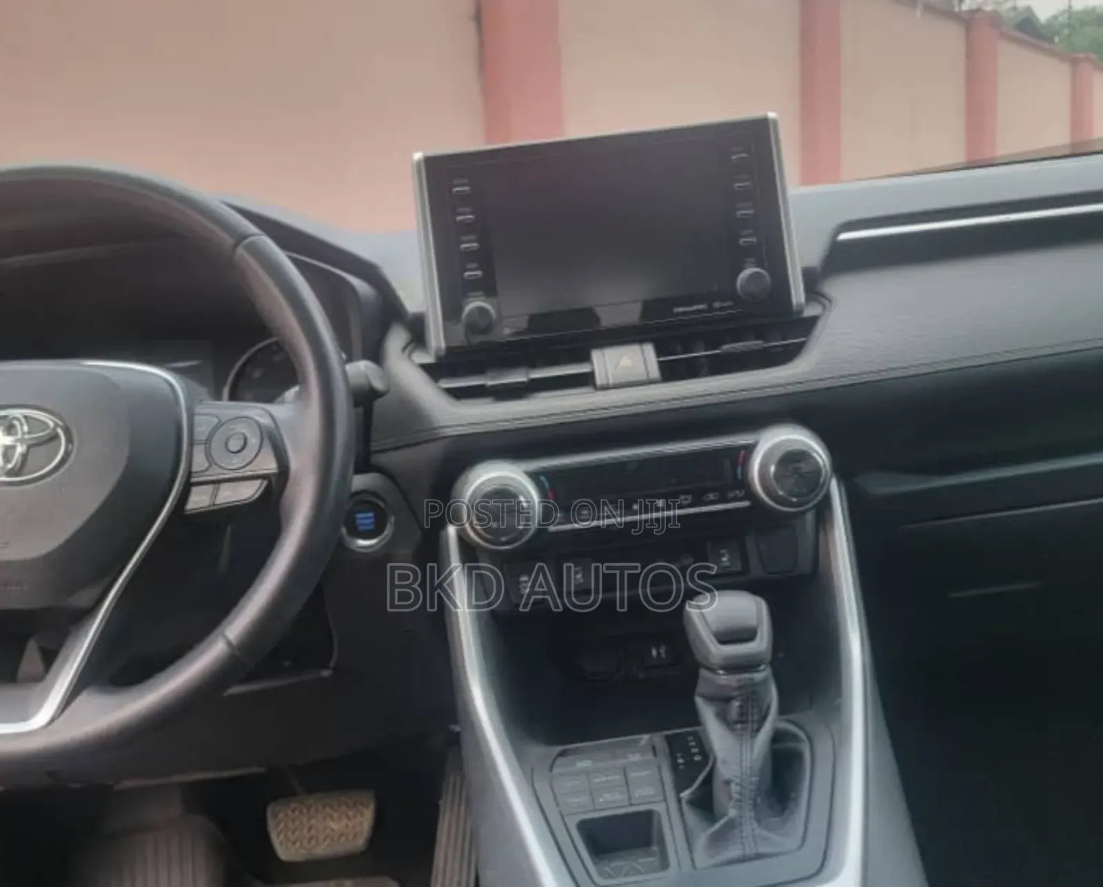 Toyota RAV4 XLE AWD 2020 Red