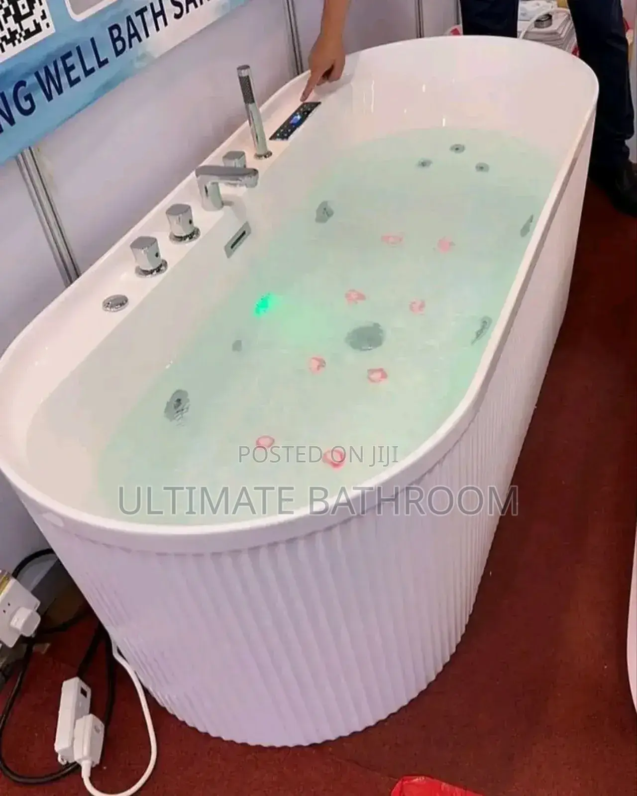 White Jacuzzi Bath Tub 170x70cm