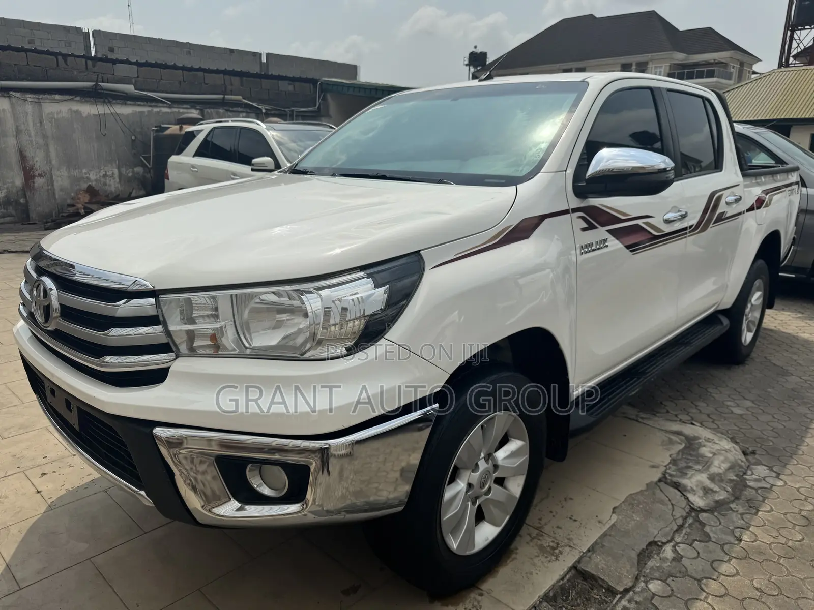 Toyota Hilux SR5 4x4 2019 White