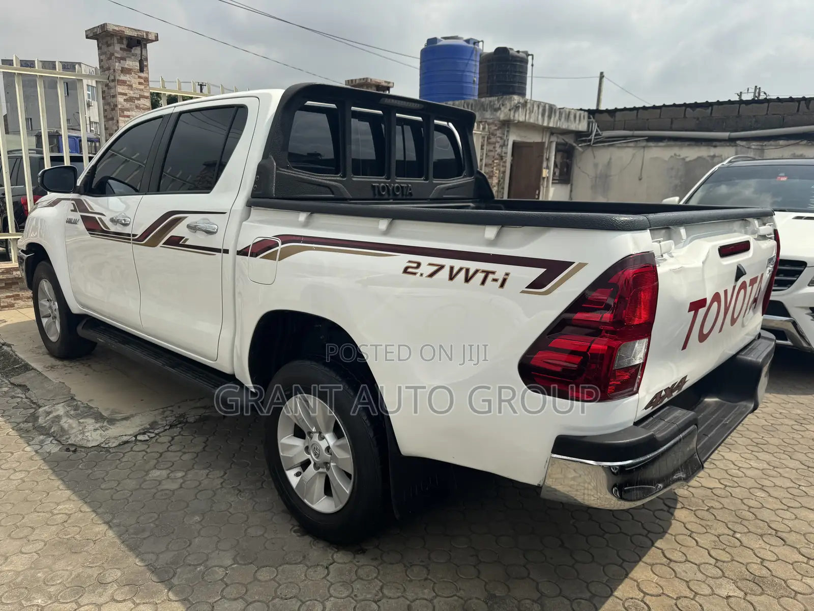 Toyota Hilux SR5 4x4 2019 White