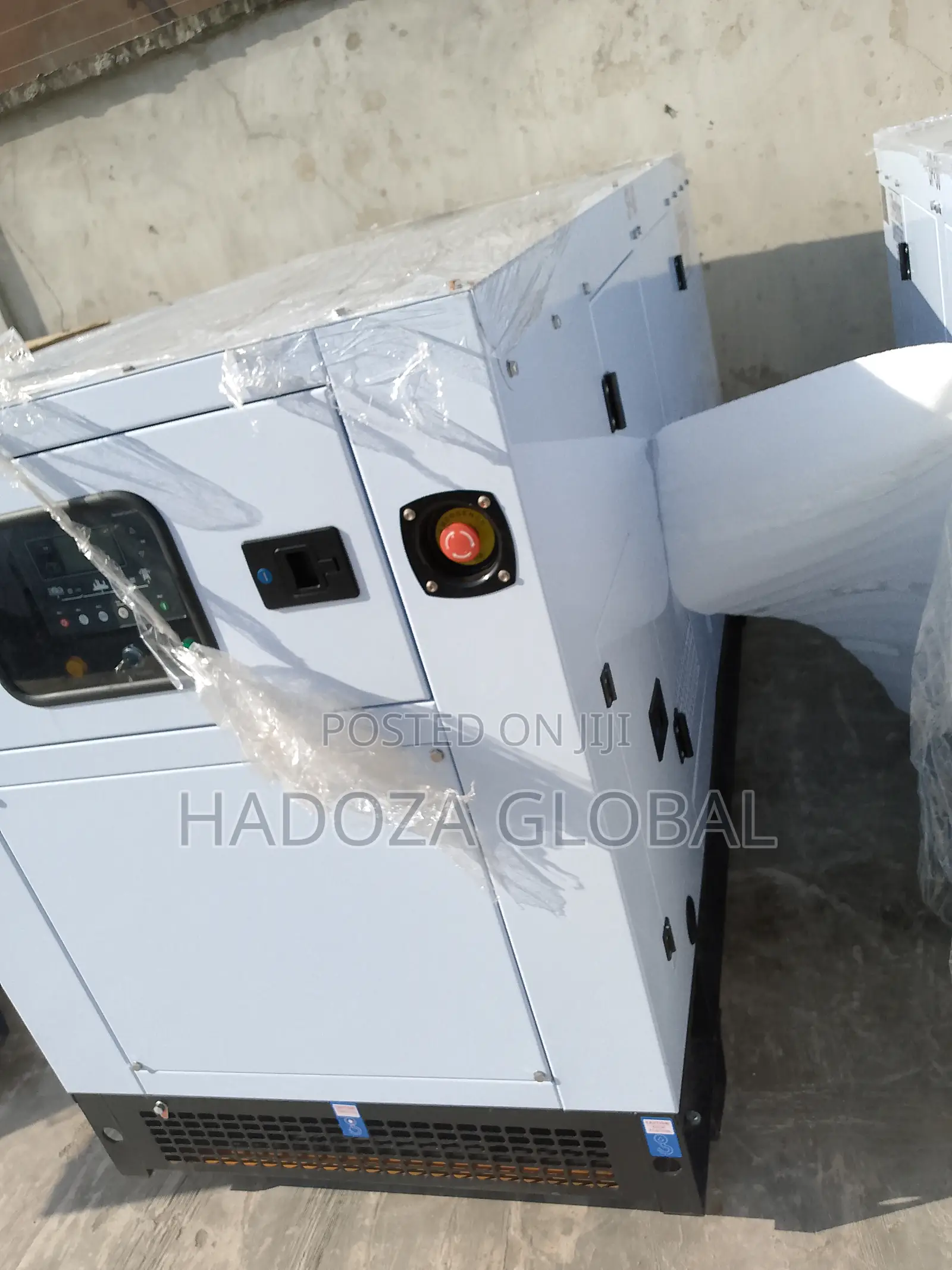 Clean-Power 200kva Soundproof Perkins Generator