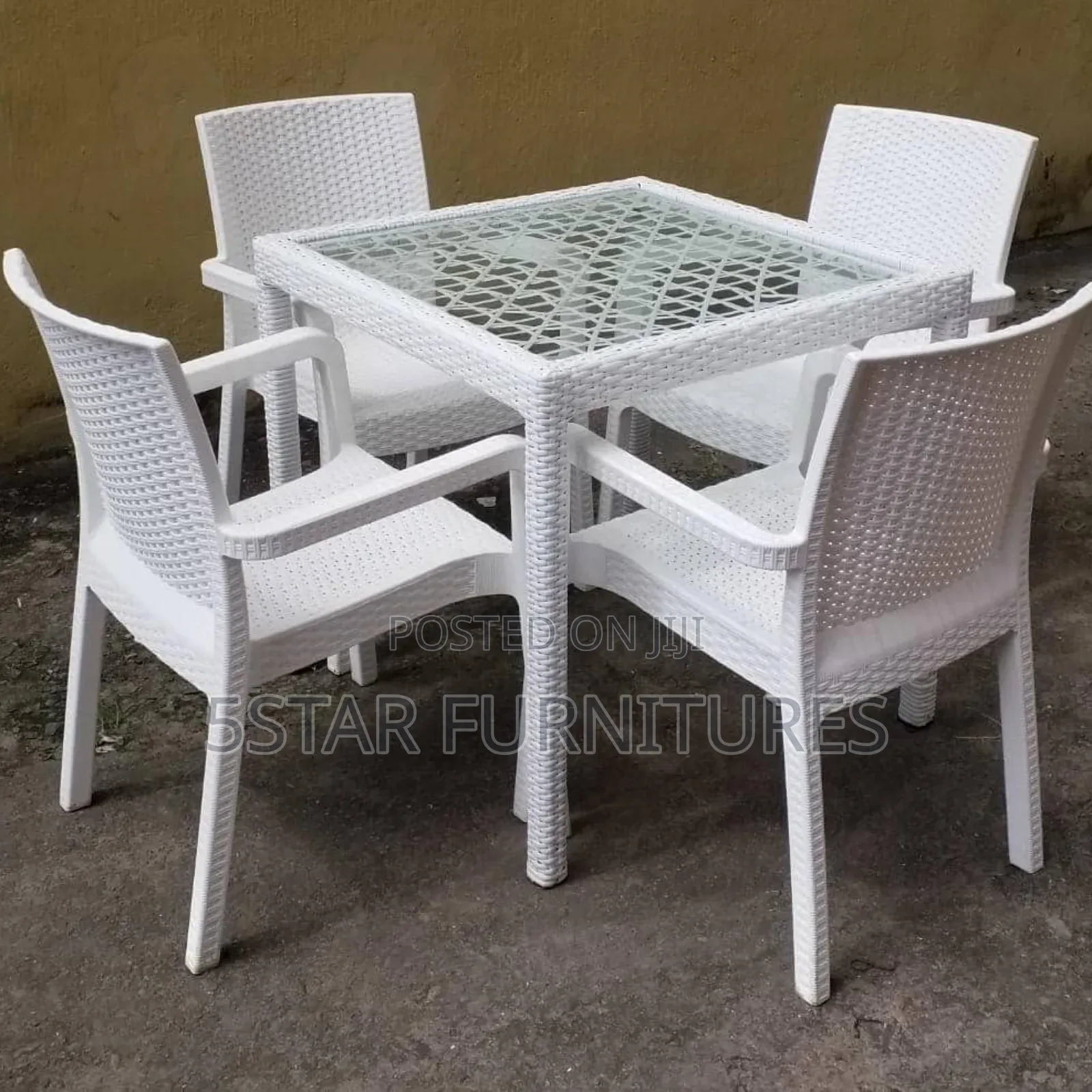 New Modern Outdoor/Restaurant Dining