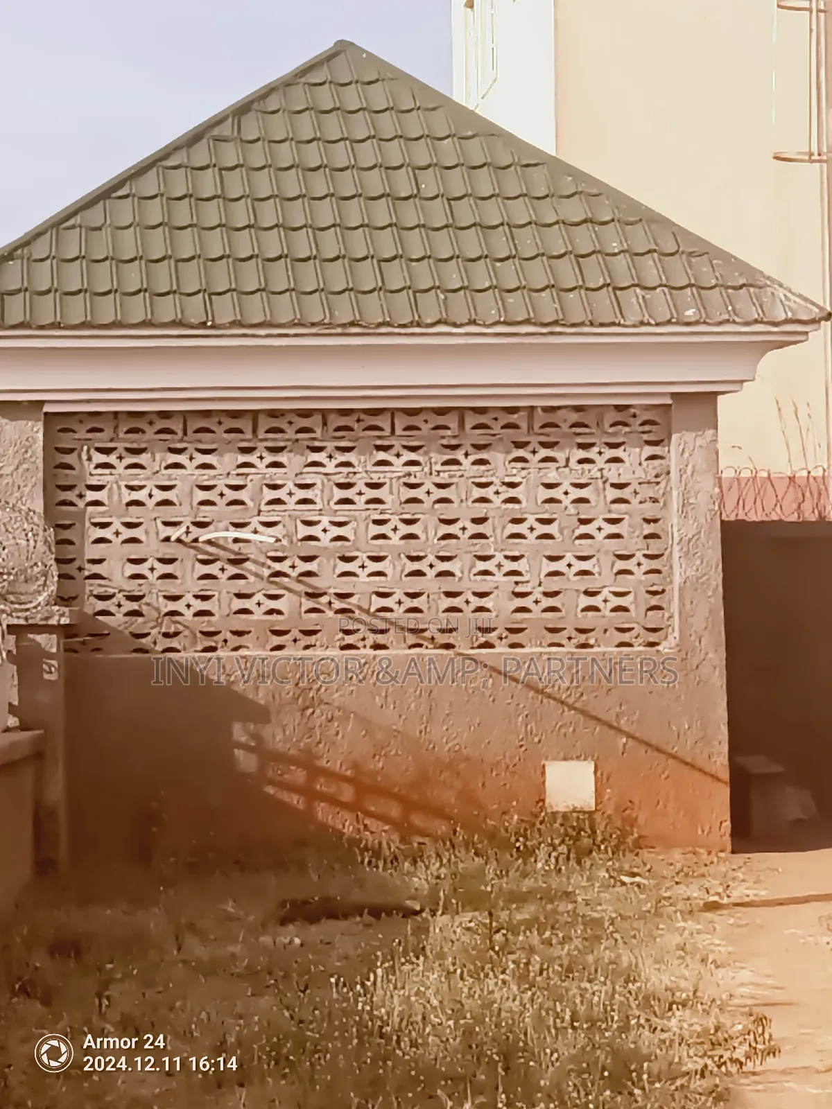 3bdrm Block of Flats in Clean, Kaura for sale