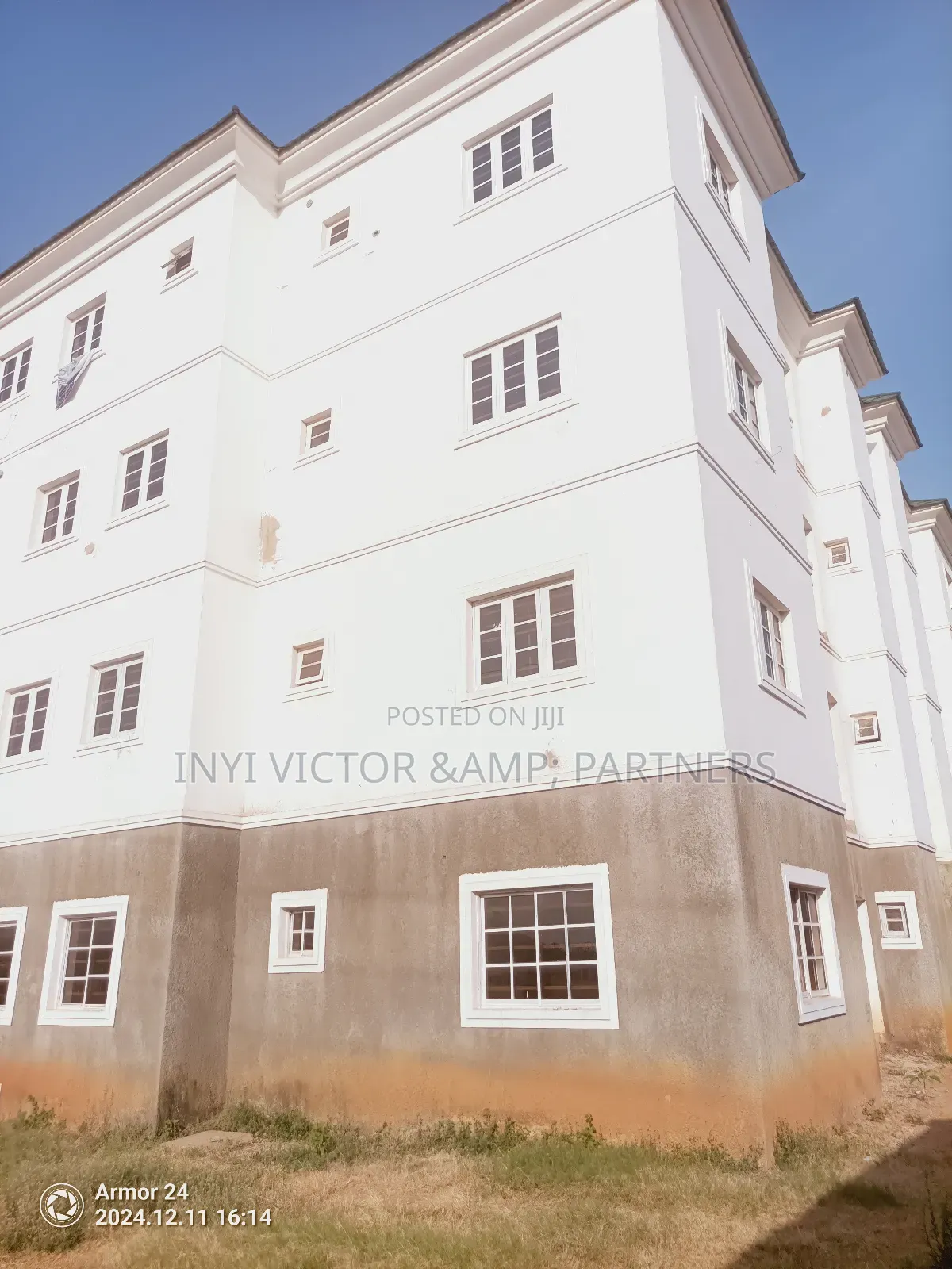3bdrm Block of Flats in Clean, Kaura for sale