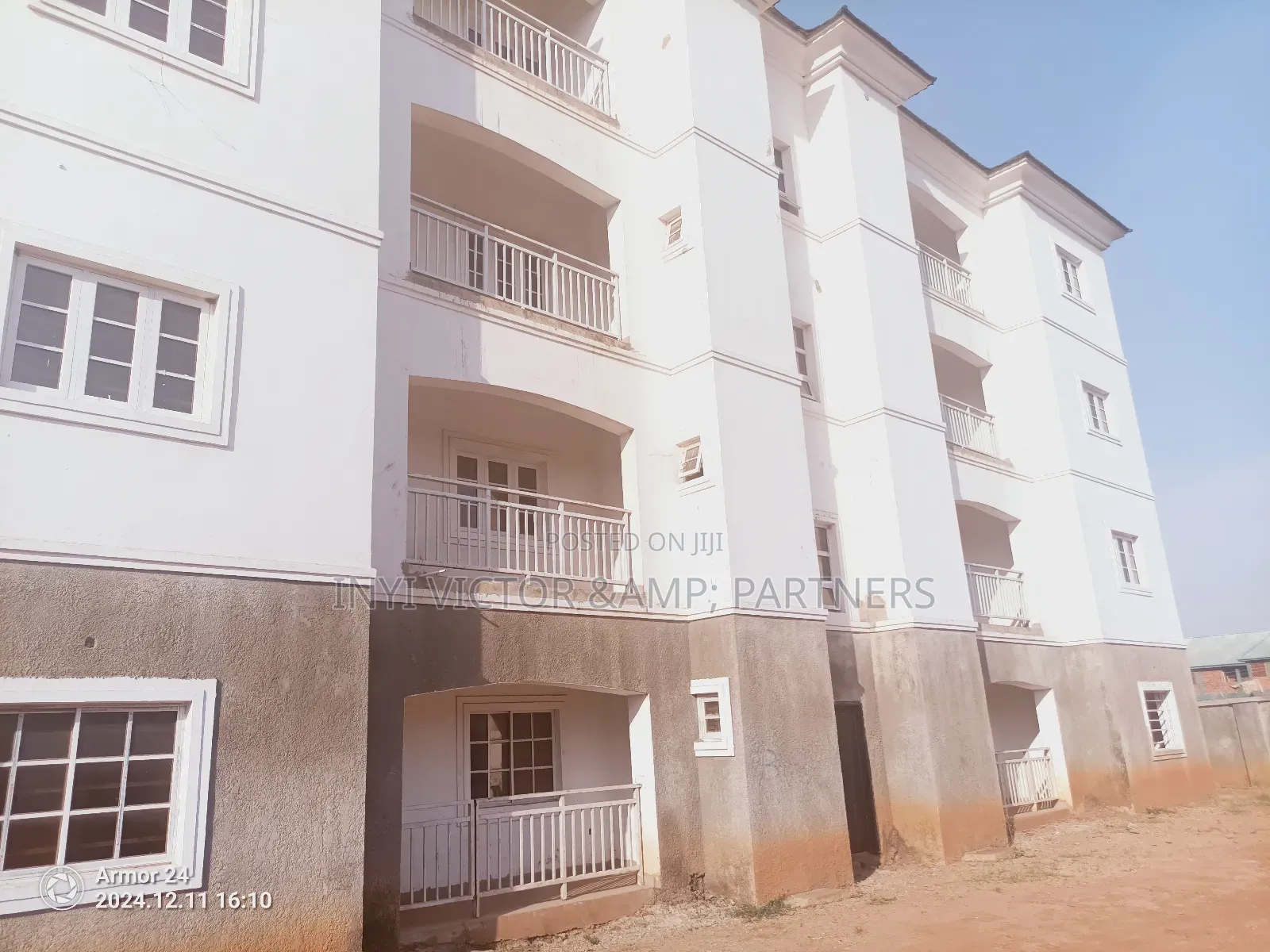 3bdrm Block of Flats in Clean, Kaura for sale