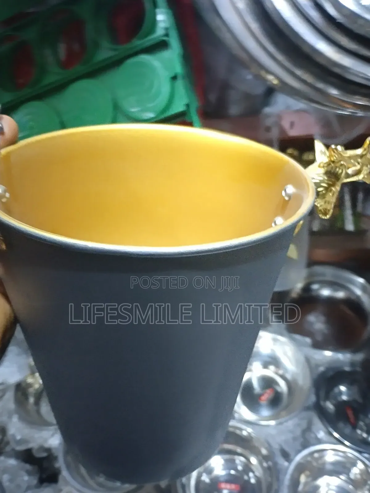 Black Quality Wine Bucket