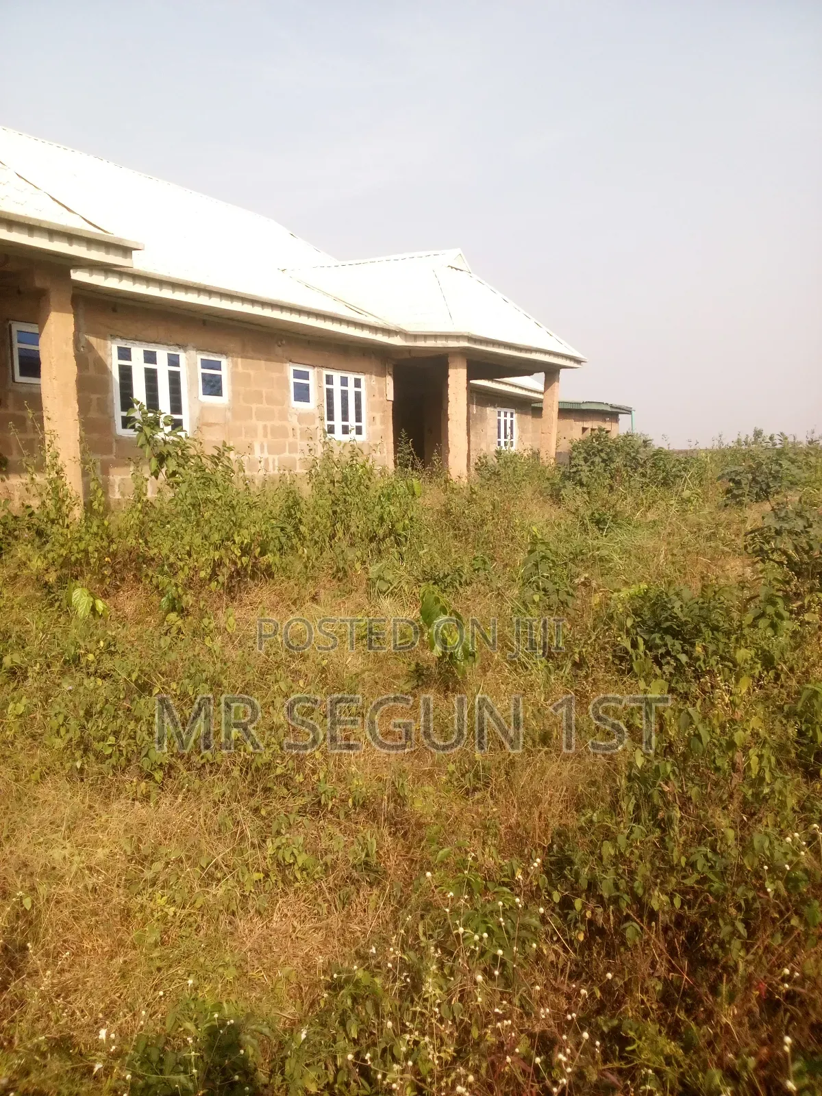 6bdrm Bungalow in Ado Residential, Akala Express for sale